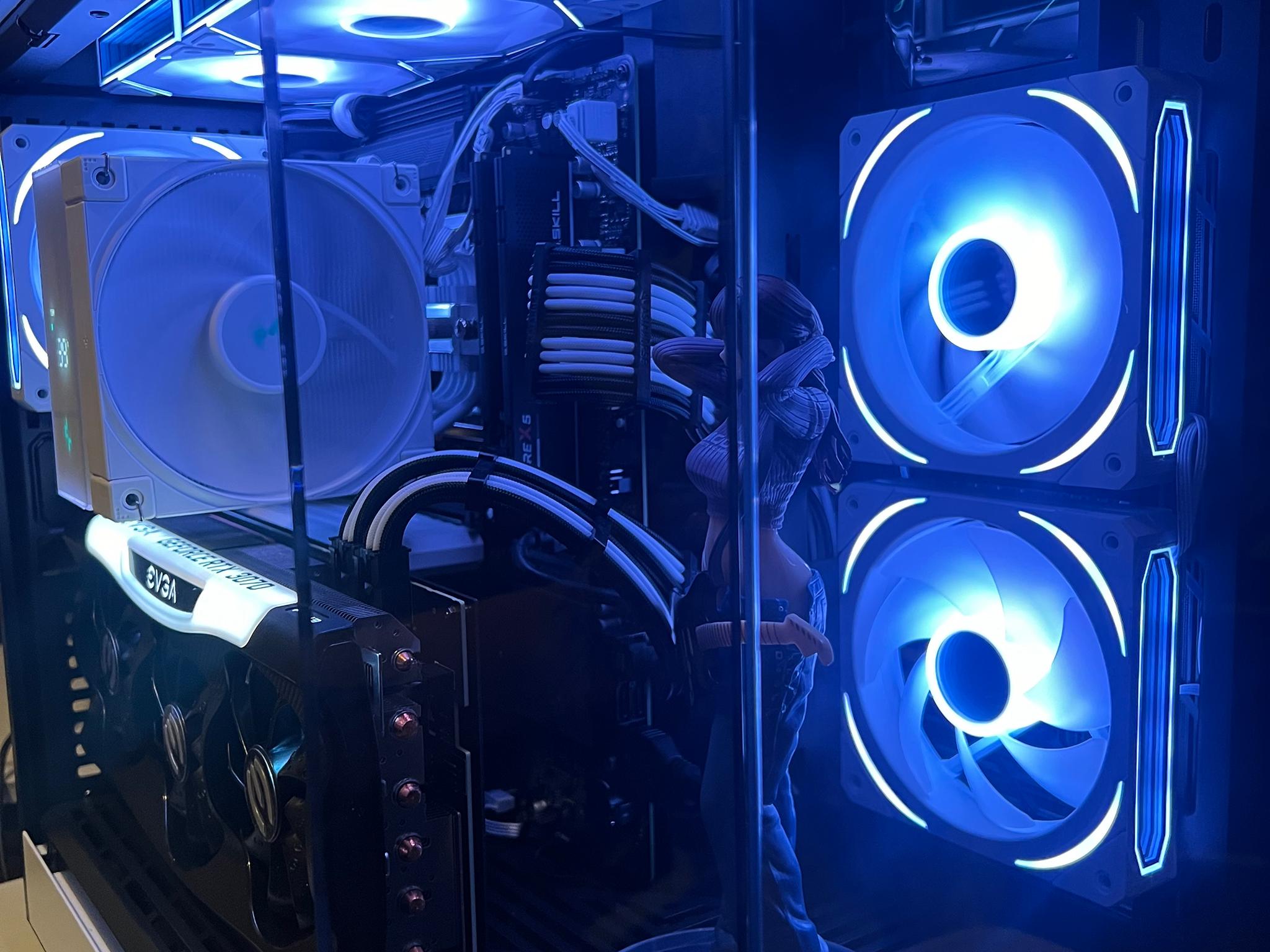 Hyte Y60 ❄️ Gaming PC | Ryzen 7 7800X3D | RTX 3070 | 32GB RAM | 1TB SSD/2TB HDD | Windows 11 Pro