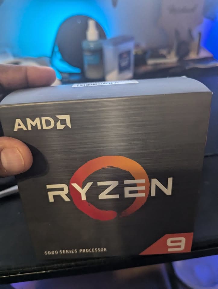 PERFECT CONDITION* AMD Ryzen 9 5950x W/CPU Cooler