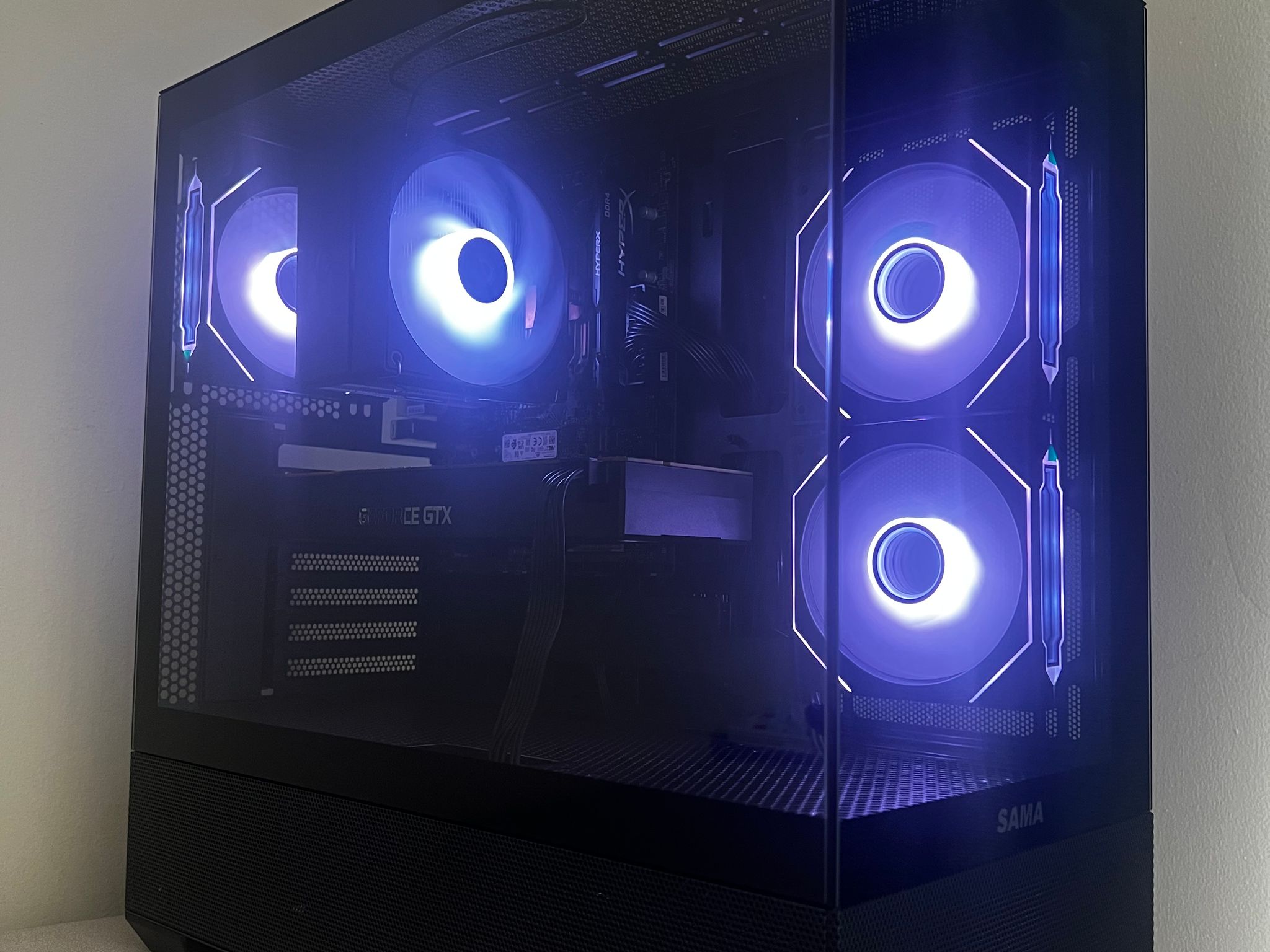 Custom Black Gaming Pc ┃ Ryzen 5 2600 ┃ GTX 1070 8GB ┃ 16GB DDR4 3600MHz