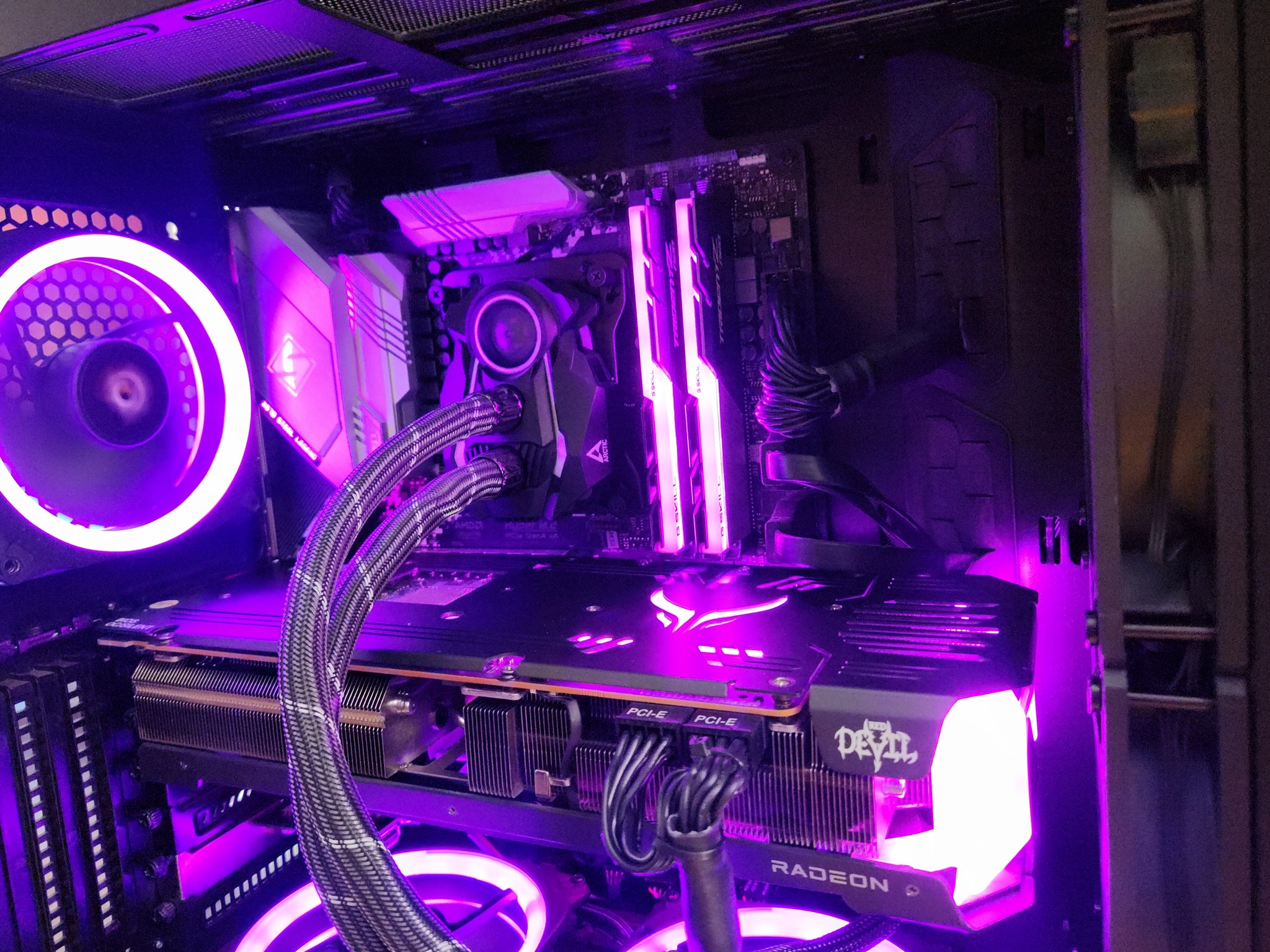 Ryzen 5600x | RX 6800 | 32GB