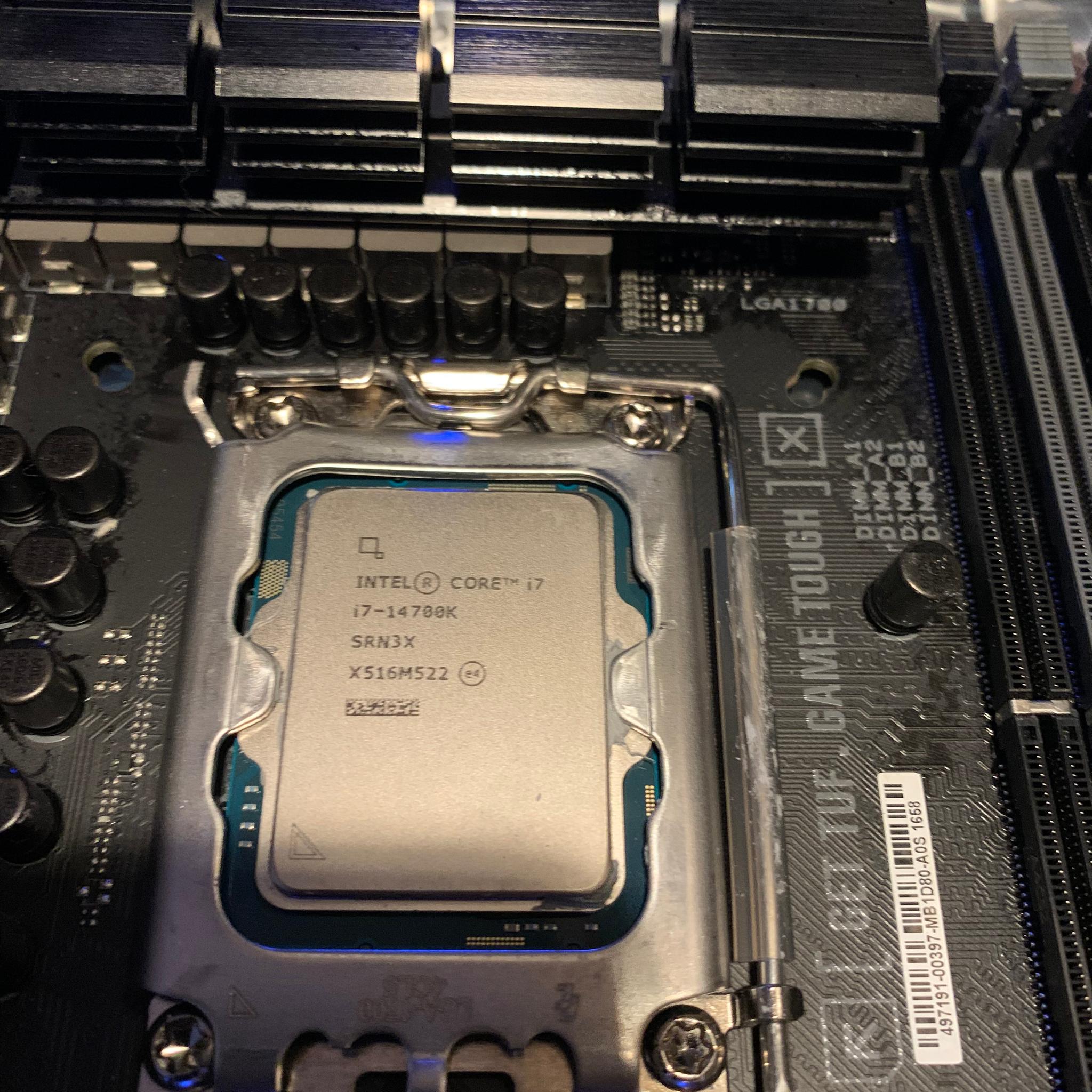 Intel i7-14700K LGA1700 20 Core CPU+ASUS TUF GAMING Z790-PLUS WIFI