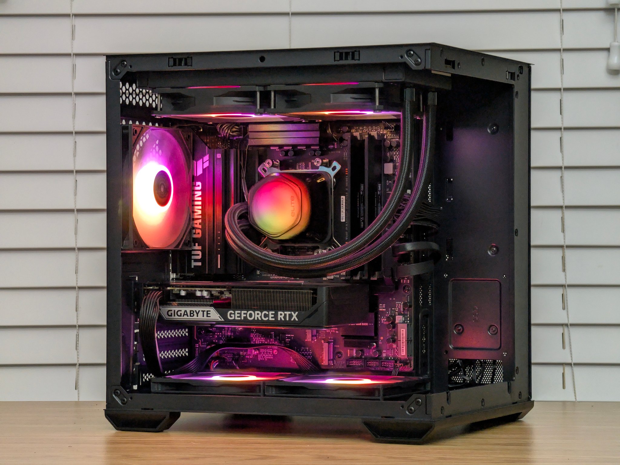 🌈🖤Ryzen 5 9600x | RTX 5060 Ti | 32GB DDR5 | Gaming PC🖤🌈