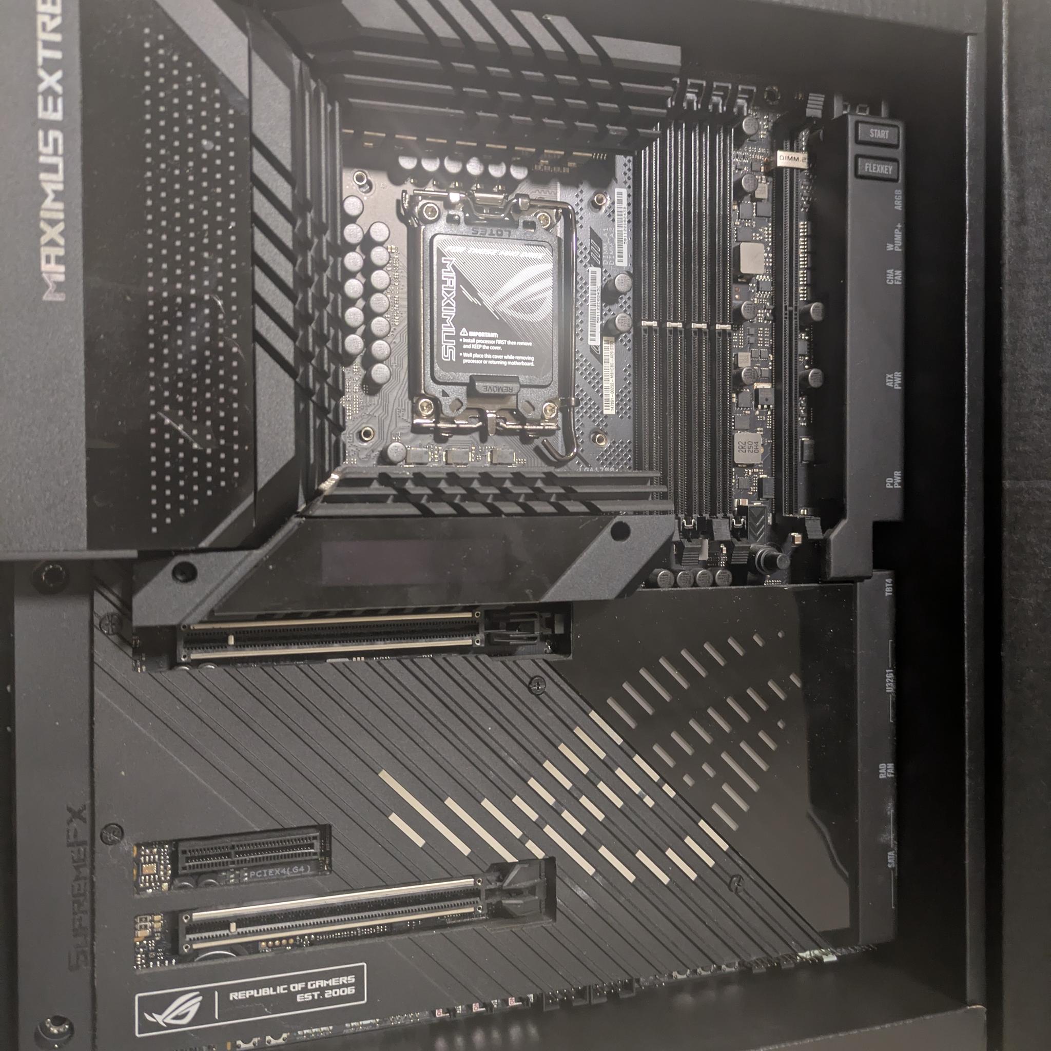 i9 13900KS + ASUS Z790 Maximus + 6x Corsair 140mm Fans