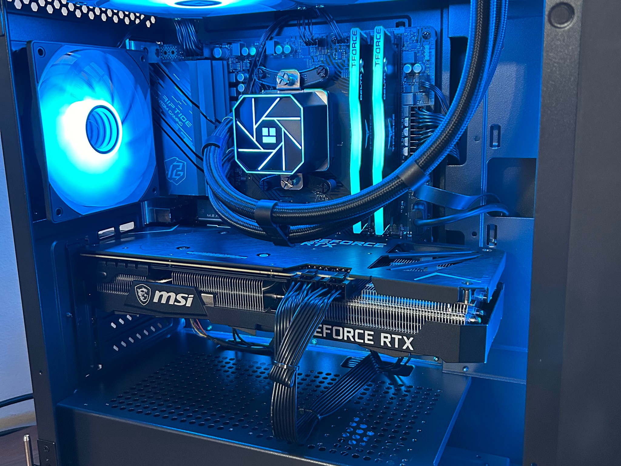 RTX 3060ti | Ryzen 5 5600 | 32GB DDR4 | 1TB SSD | The Mid-Range Beast RTX