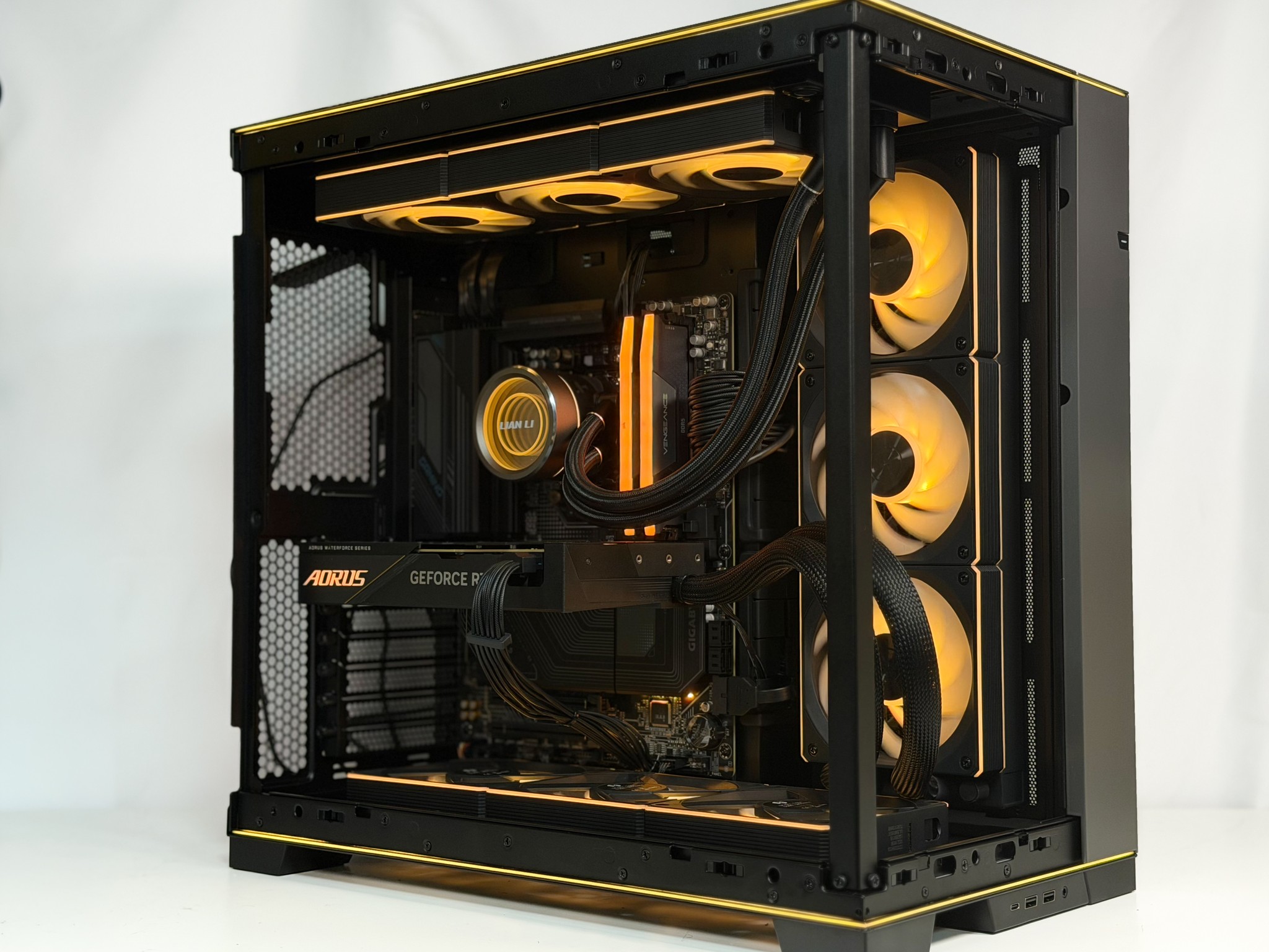 Liquid Cooled RTX 4080 | Ryzen 7 7700X | 2TB SSD | 32GB DDR5