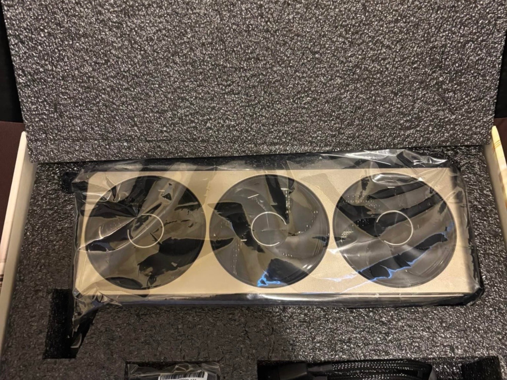 MSI GeForce RTX 5070 Ti 16G INSPIRE 3X OC