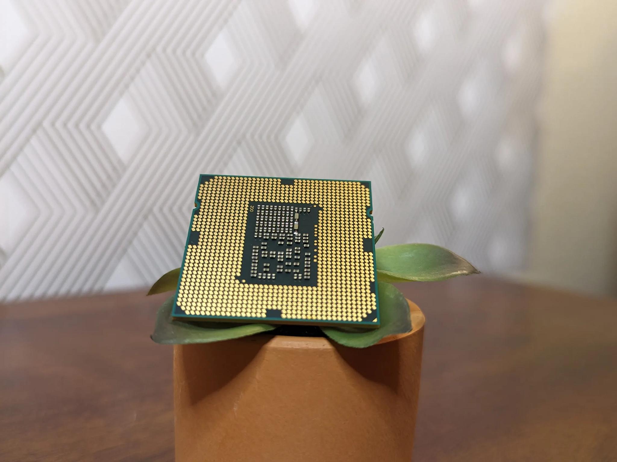 Intel Core i5-650 3.2 GHz 2.5GT/s LGA1156 Desktop CPU Processor