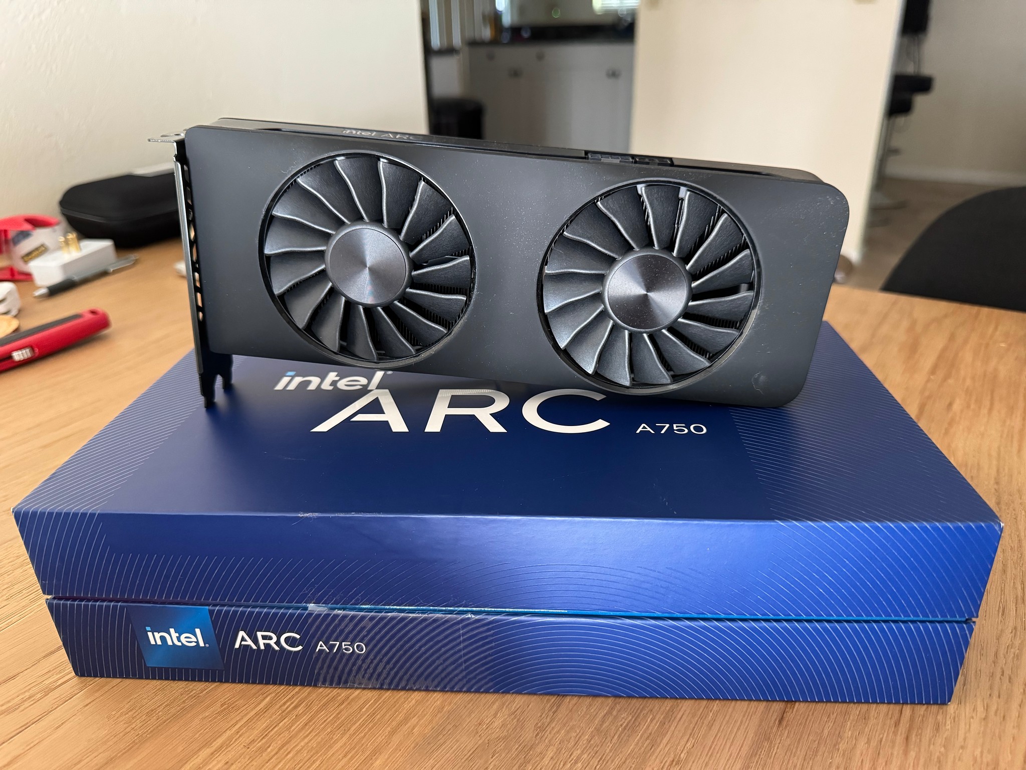Intel Arc a750