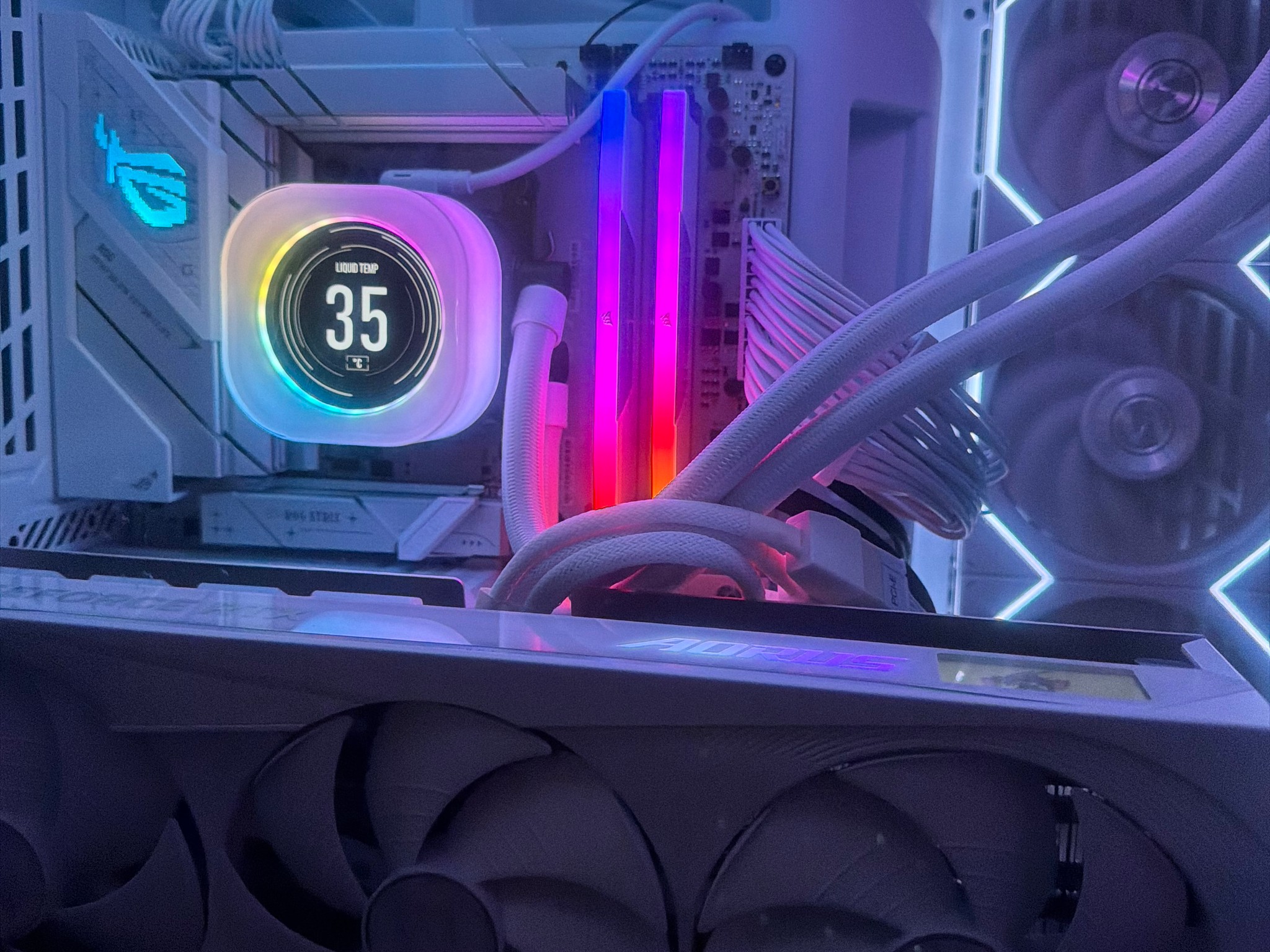 GeForce RTX 5080 Custom Gaming PC - Ryzen 7 9800X3D, 32GB RAM
