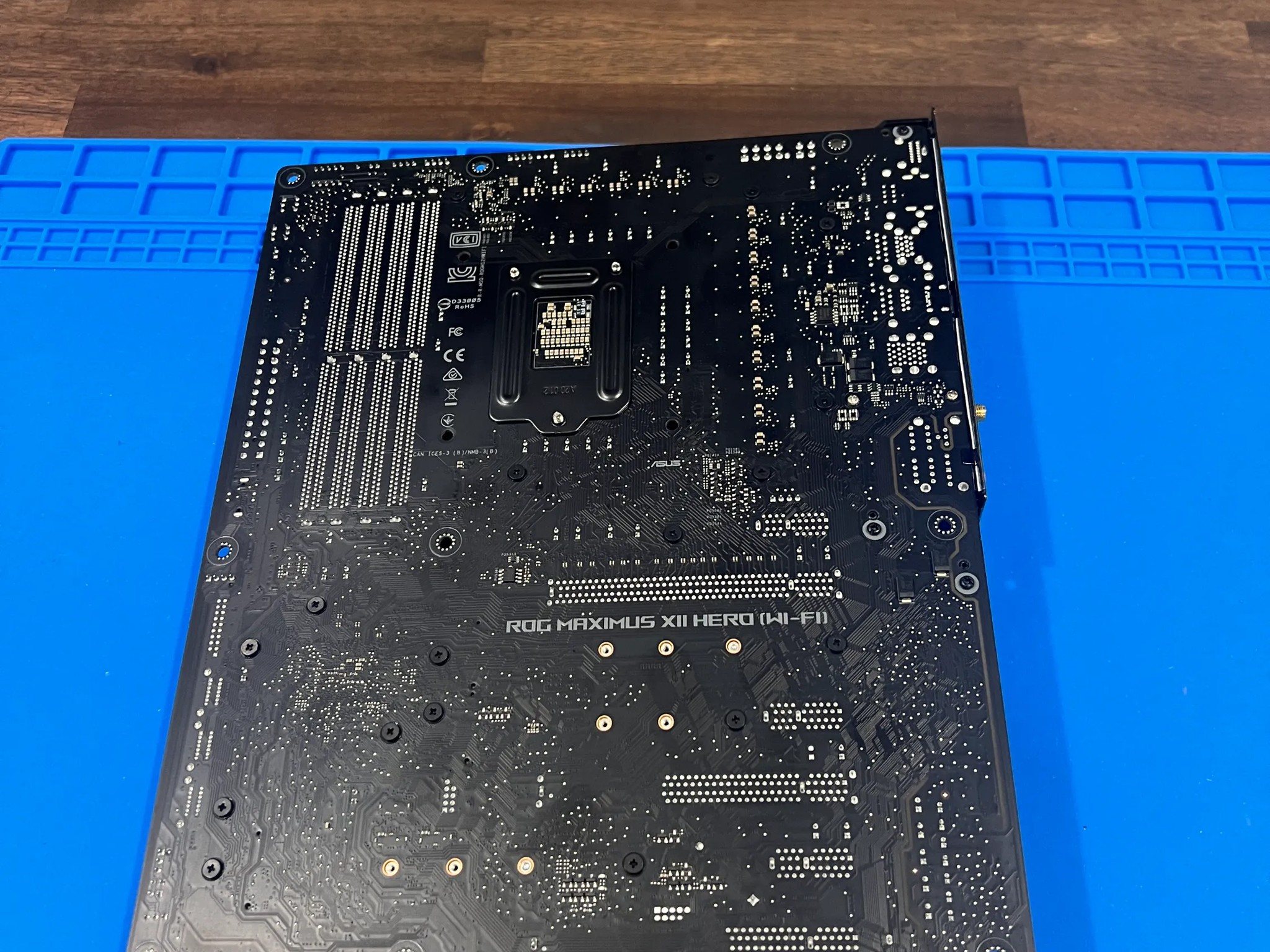 INTEL CORE I9 10900K and ASUS ROG MAXIMUS XII HERO WIFI (z490)