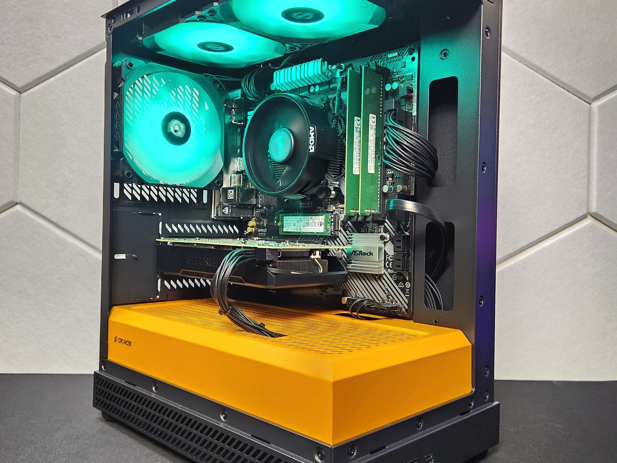RTX 2060 6GB | Ryzen 5 3600 | 16GB DDR4 | 512GB SSD | WIFI+BT | Windows 11 "Canary"