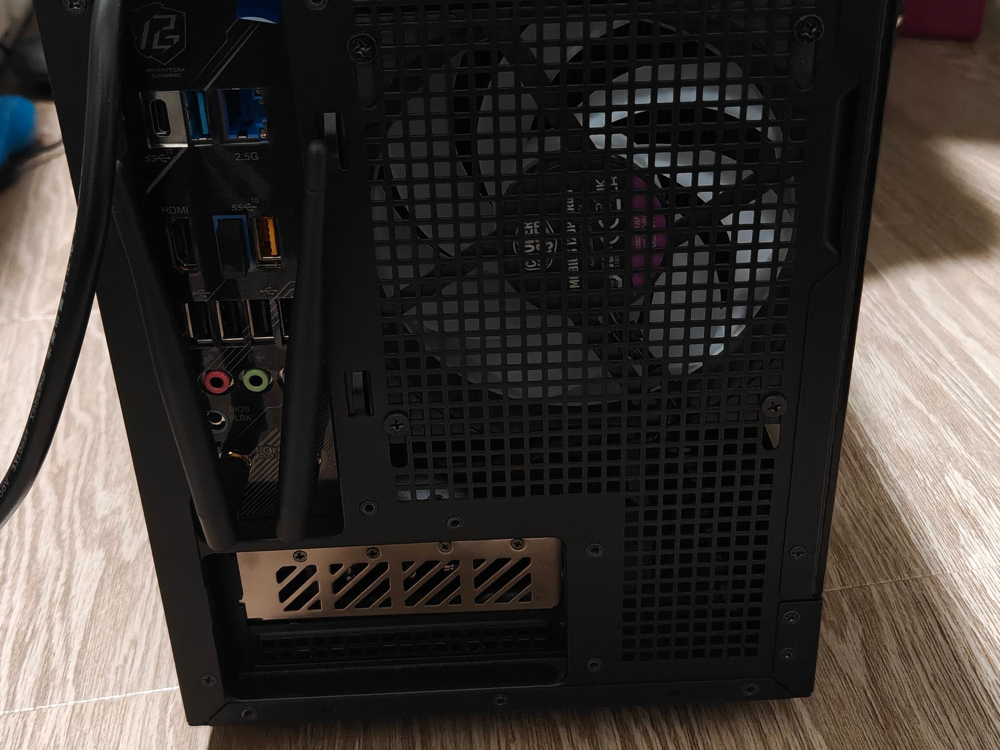 RX 9070 XT Itx Gaming PC - Ryzen 7 7800X3D, 32GB RAM, two 2TB NVMe SSD