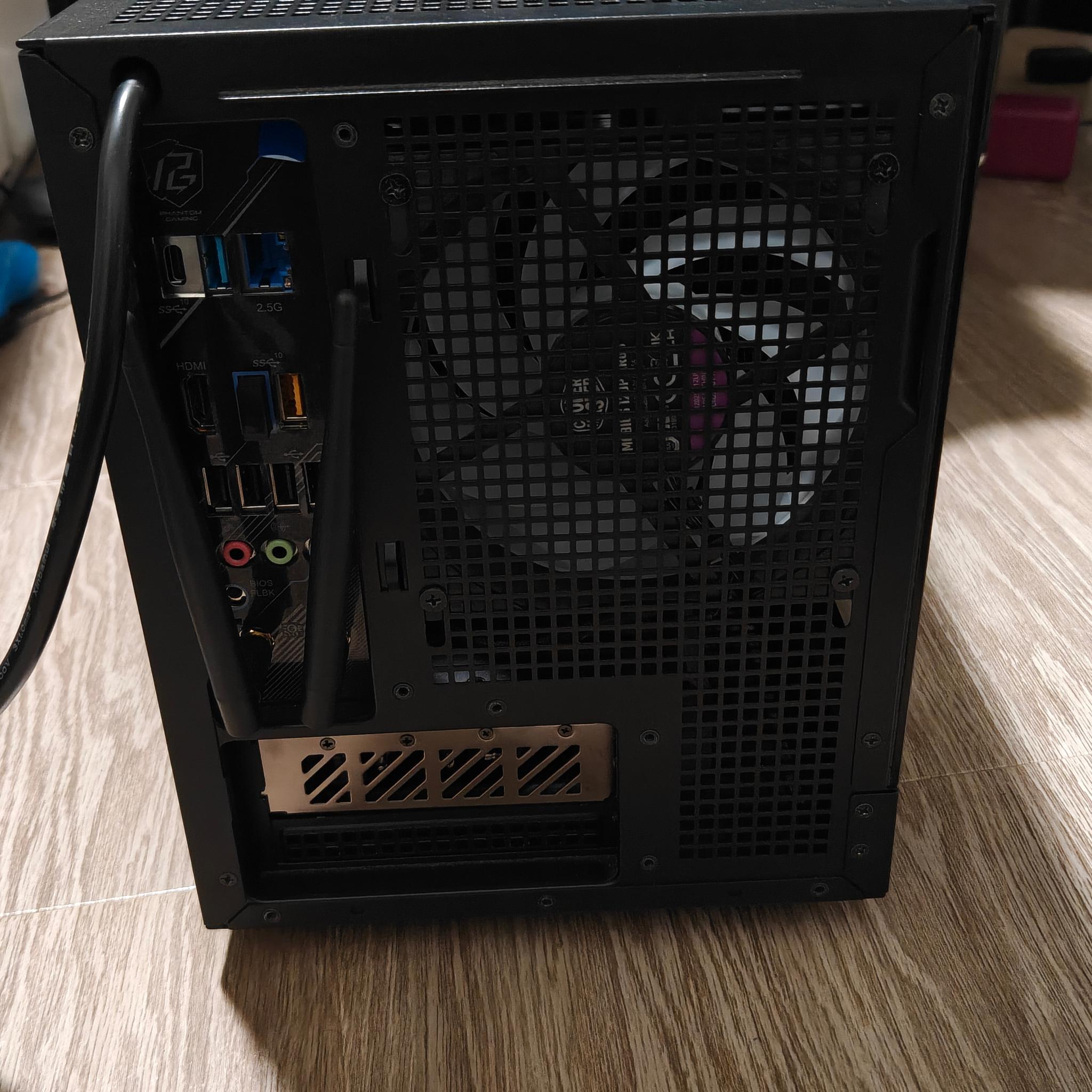 RX 9070 XT Itx Gaming PC - Ryzen 7 7800X3D, 32GB RAM, two 2TB NVMe SSD