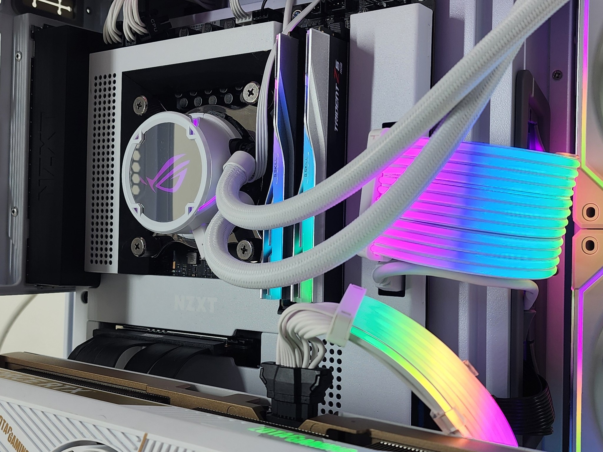 Gaming PC i9-14900K 32GB RAM 4TB SSD RTX 5080 16GB Windows 11 Computer