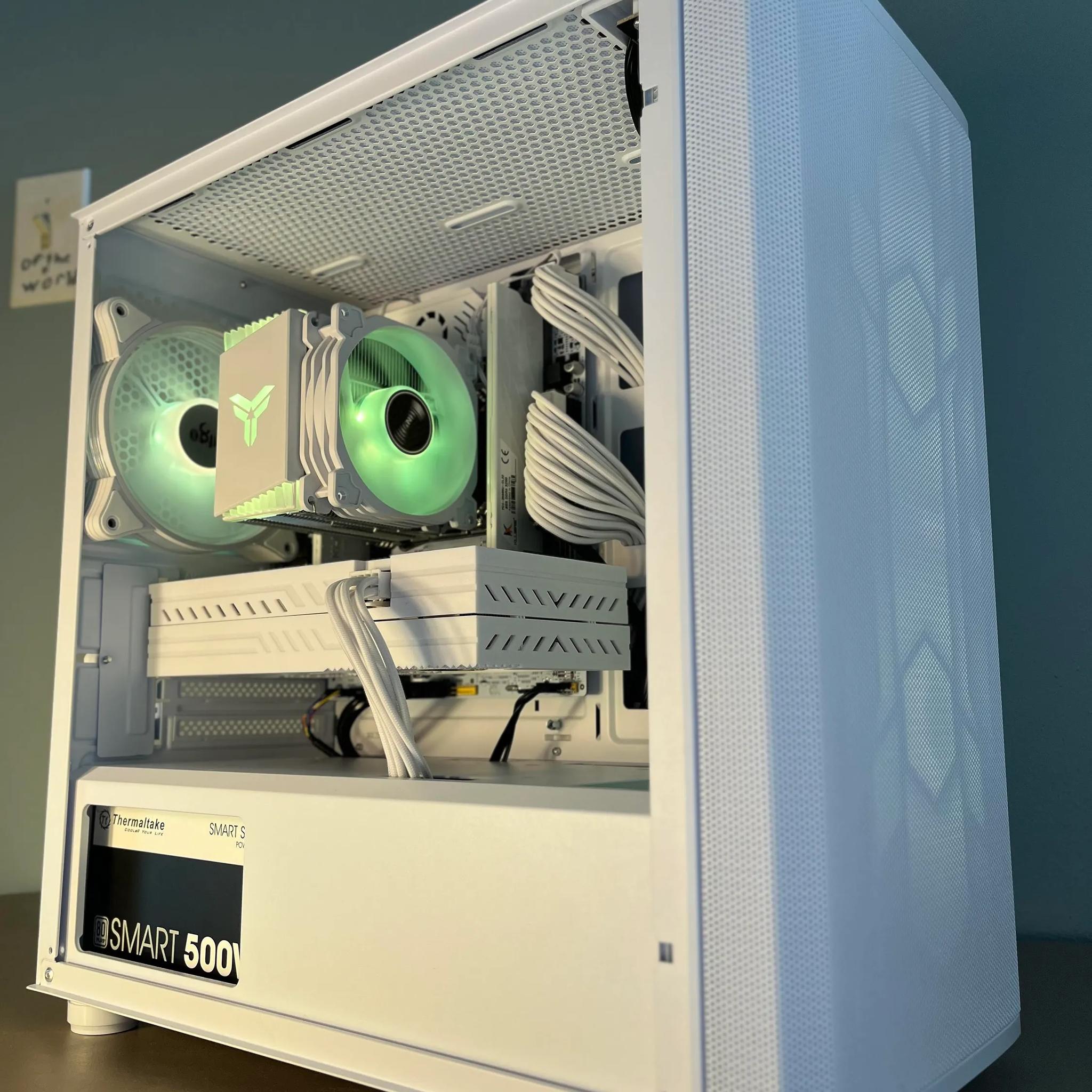 ⚪⚪ White Gaming PC⚪AMD RX 580 8GB⚪Intel i7 5930k⚪16GB DDR4⚪500GB NVME