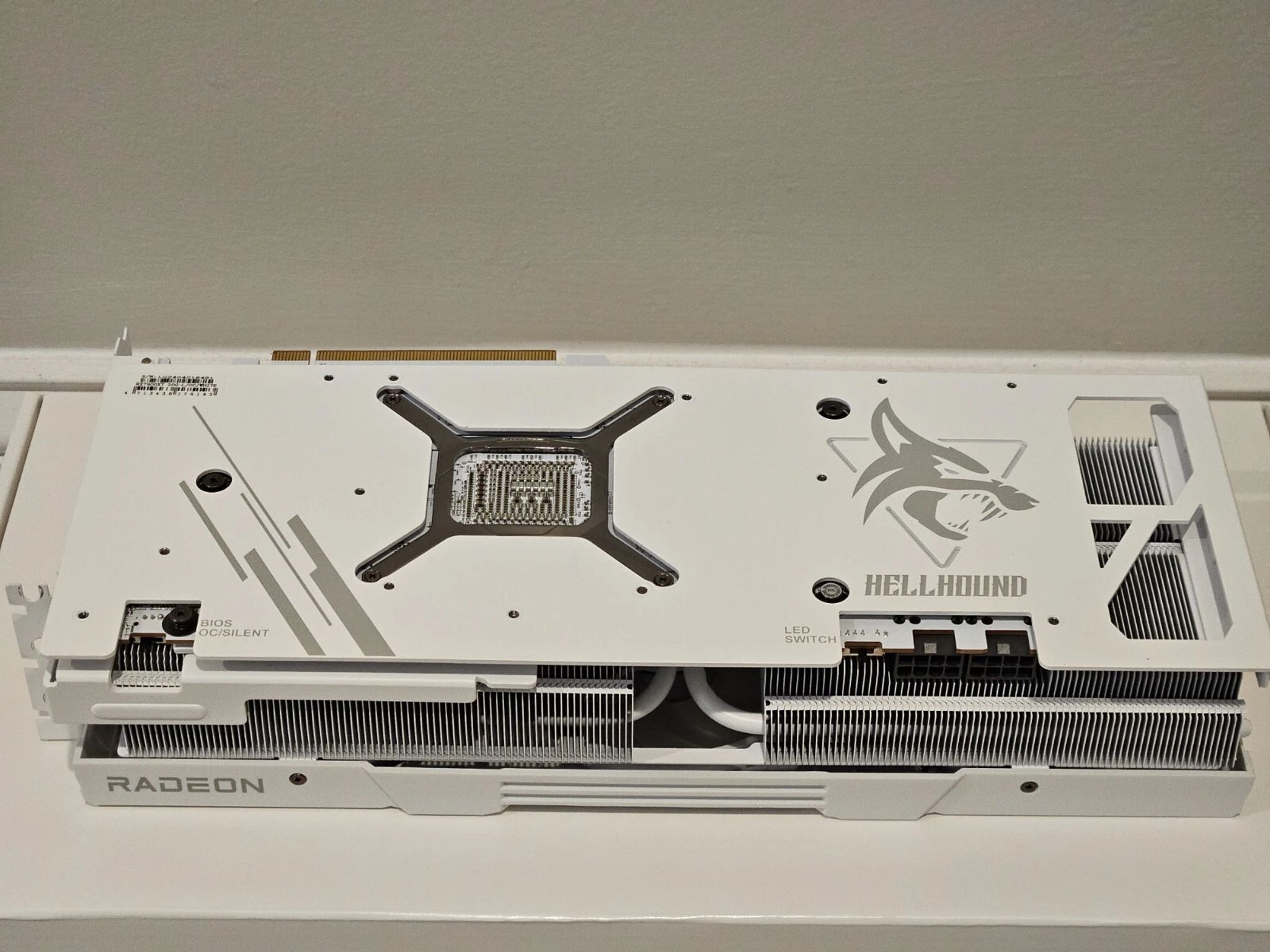 PowerColor Hellhound 7900XT (Spectral White