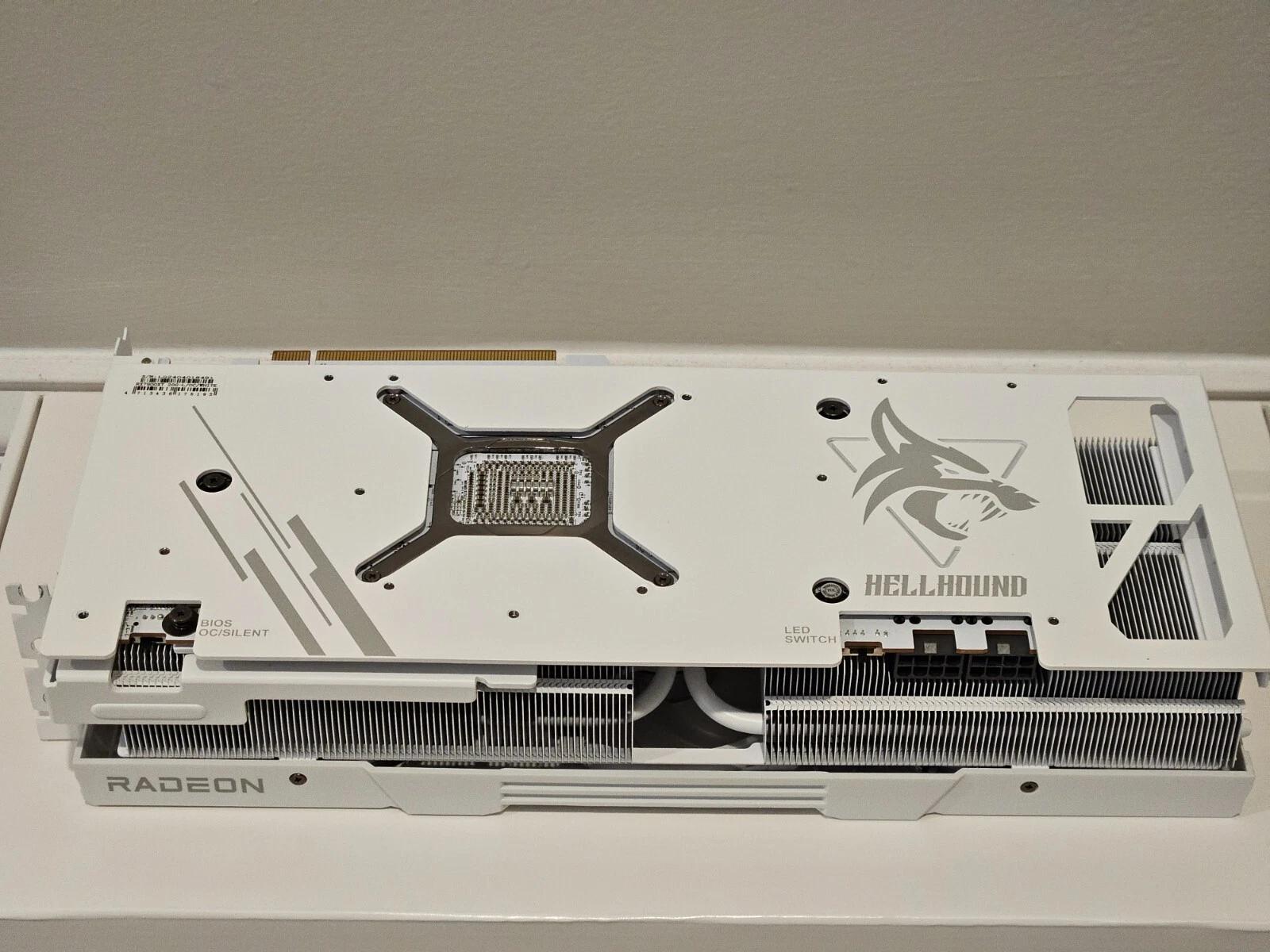 PowerColor Hellhound 7900XT (Spectral White