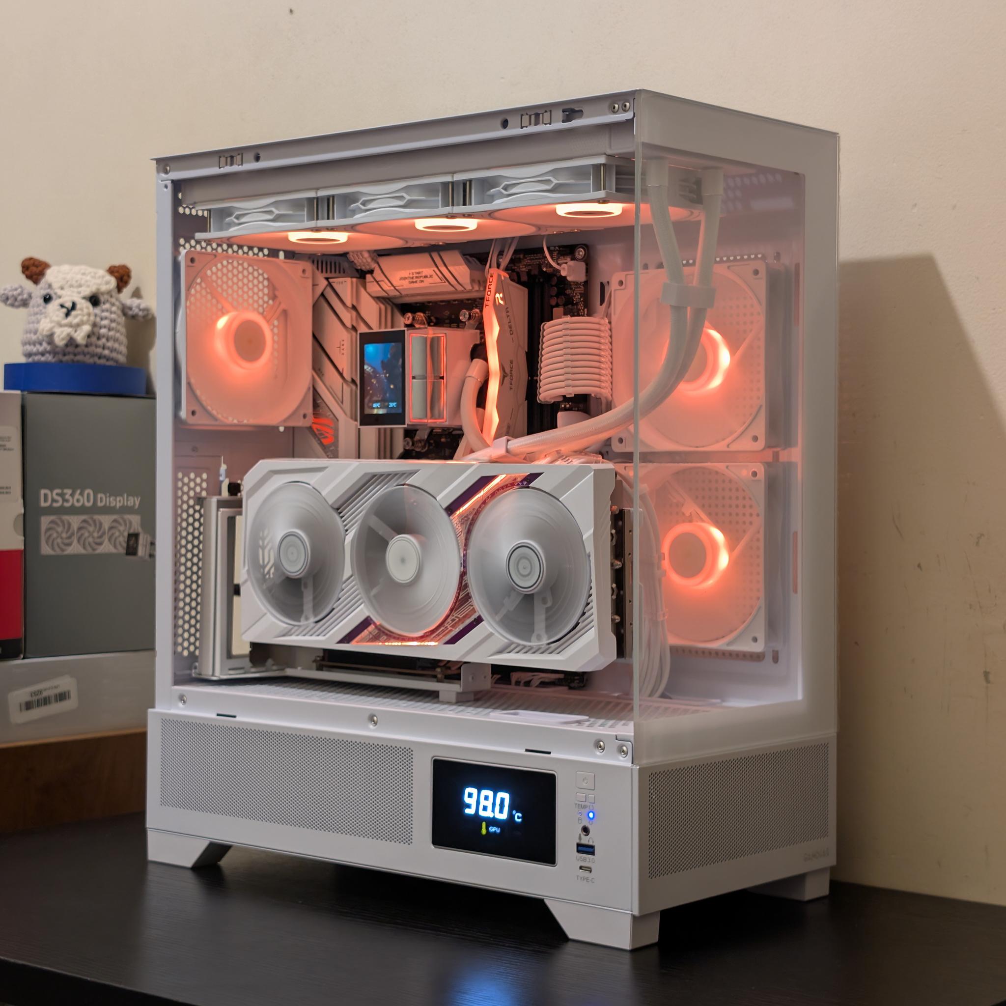 🤍🦢 4K Gaming Beast | RX 7900XT | Ryzen 7 7700X | 2TB SSD | 32GB RAM | WiFi 6 & Bluetooth 🦢🤍