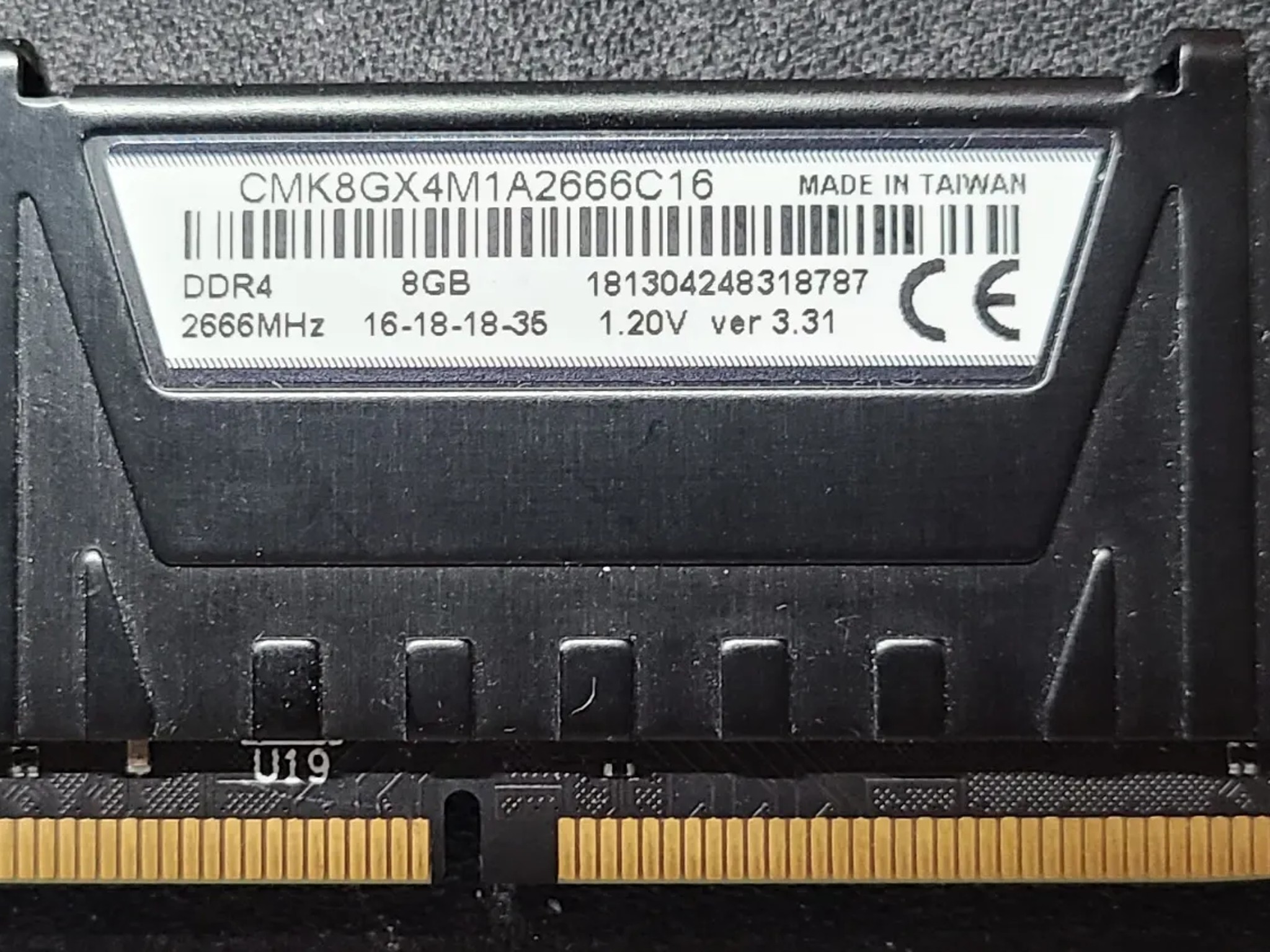 Corsair DDR4 8GB RAM 1Stick