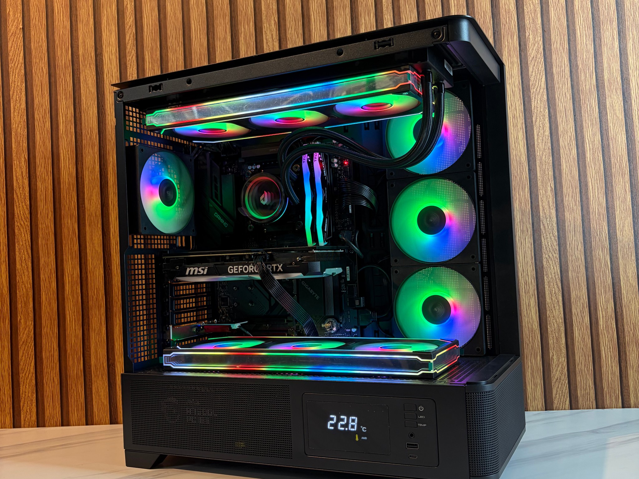 RTX 4070 | RYZEN 5 7600 | 16gb DDR5 | 1TB SSD| 360MM | 750W