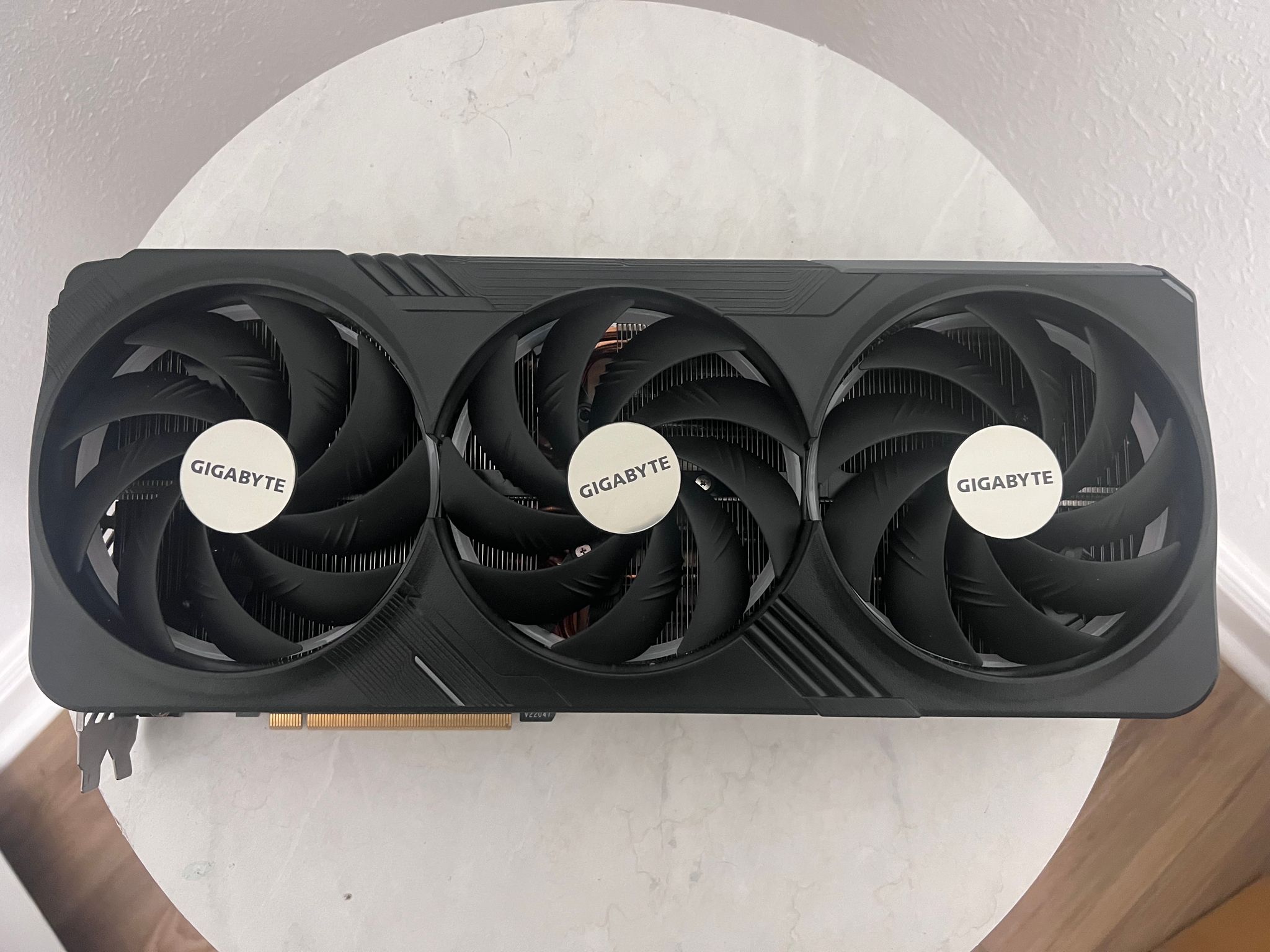 Gigabyte GAMING OC GeForce RTX 4080 with RGB Fans