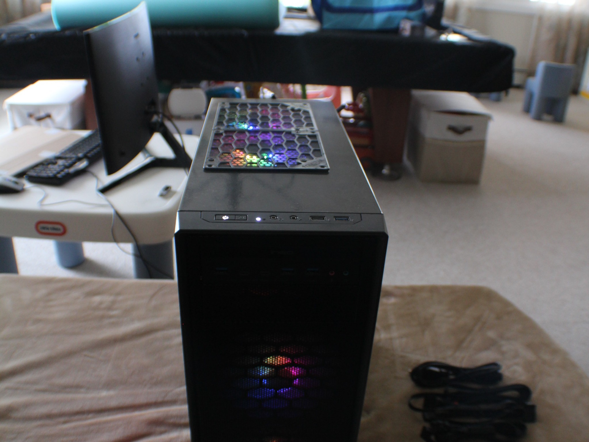 X670E Steel Legend / Ryzen 9 7900x / Radeon RX 6900XT