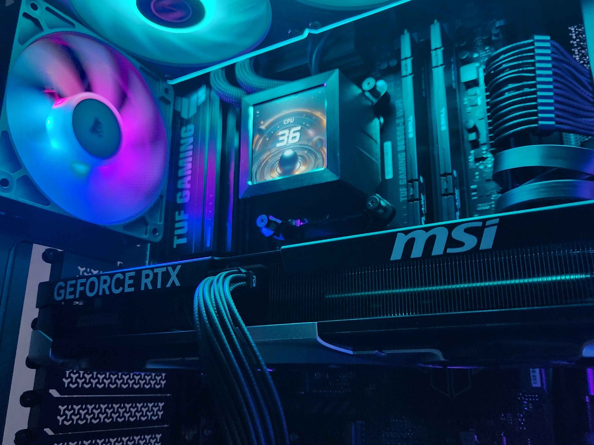 🍀RTX 5070 | Ryzen 7 7700X | 32GB DDR5 | 2TB NVMe | WiFi | Windows 11