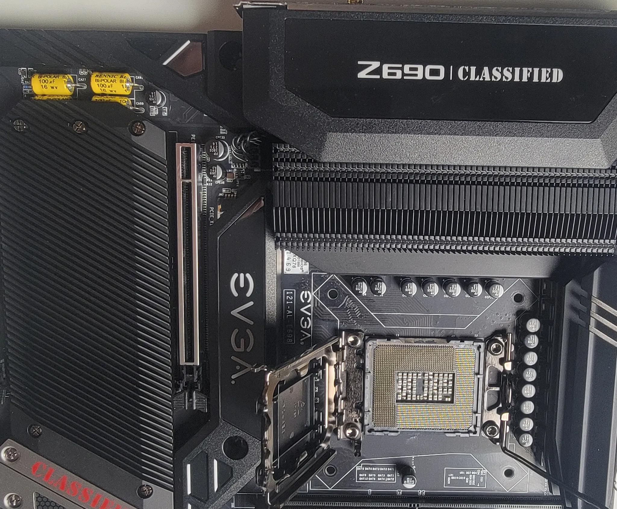 EVGA Z690 Classified 121-AL-E698-KR