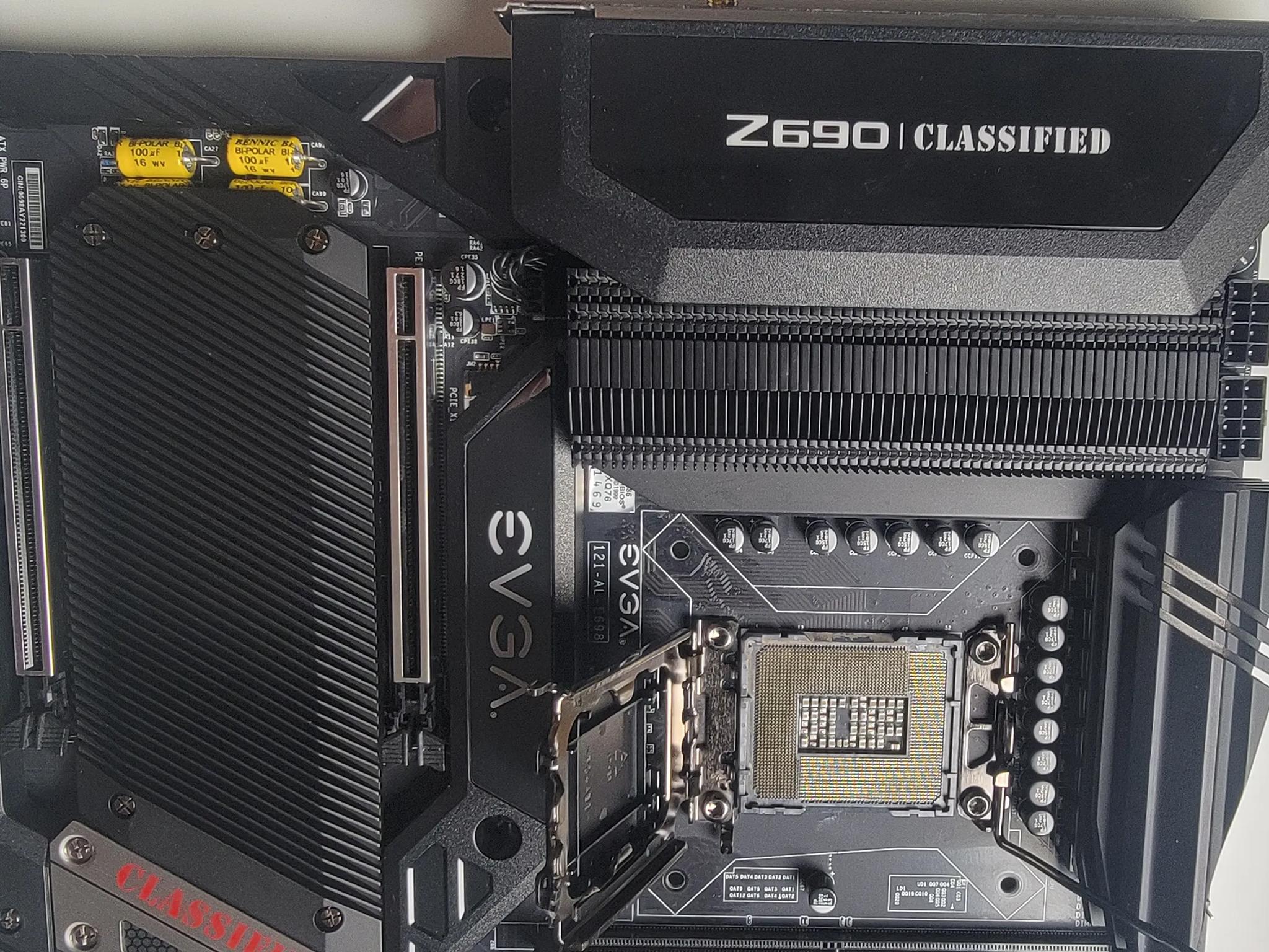 EVGA Z690 Classified 121-AL-E698-KR