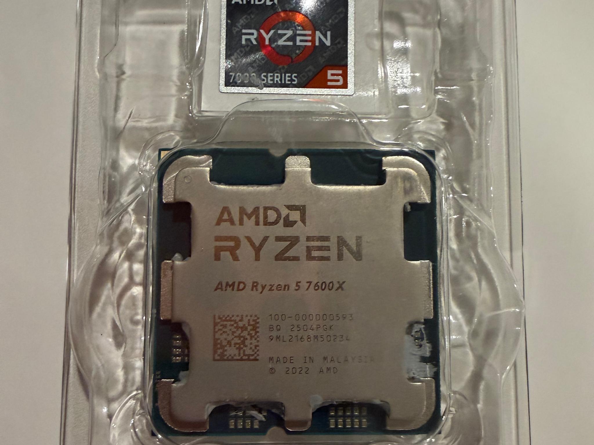 AMD RYZEN 5 7600X — Mint Condition!