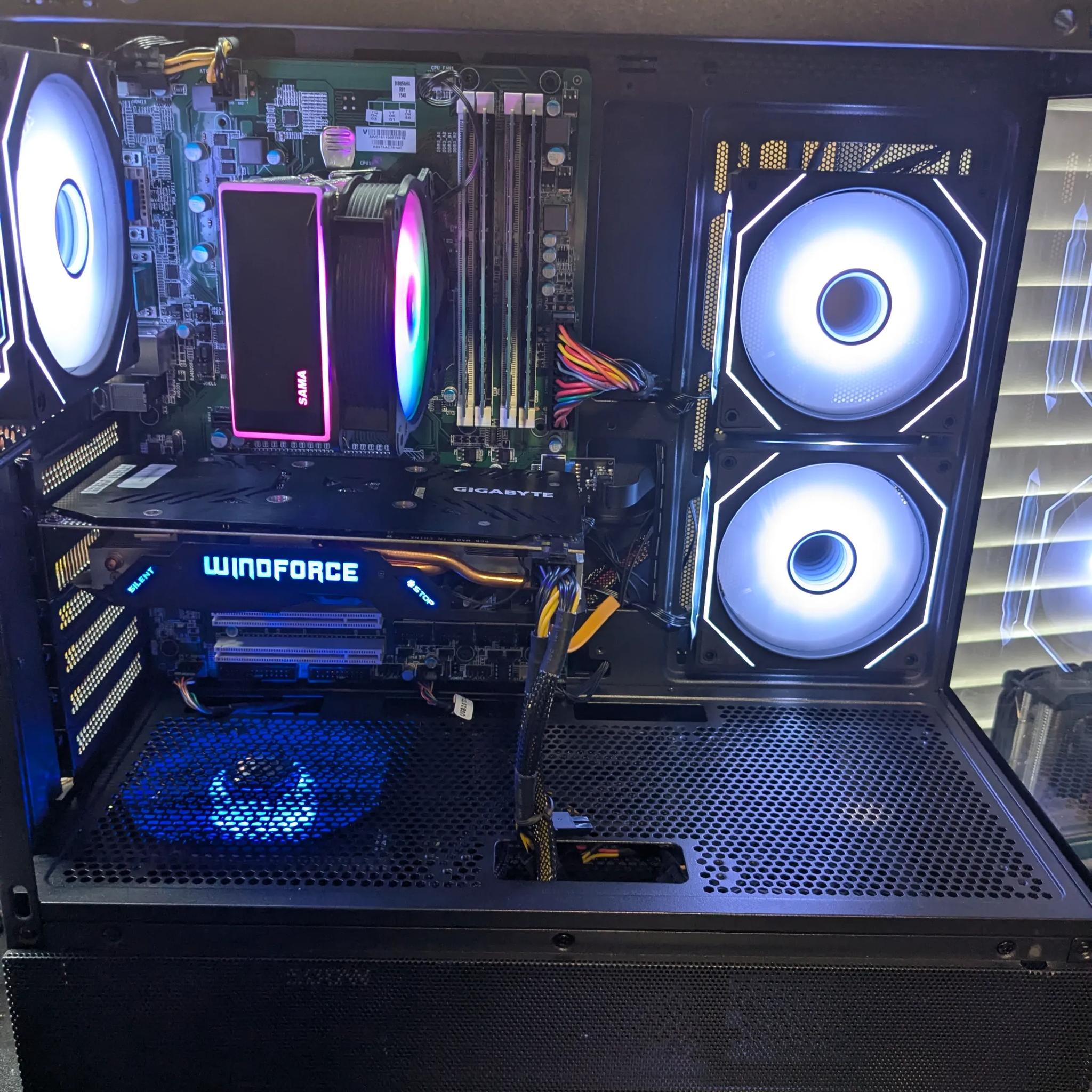90 FPS Fortnite | Scratch and Dent | i5-4570S , 16GB RAM, 480GB SSD, R9 380X 4GB, RGB, Wifi