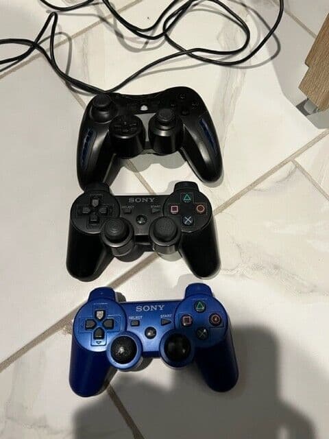 Sony PlayStation 3 Slim 120GB Console - Black 3 controllers 4 CALL OF DUTY GAMES