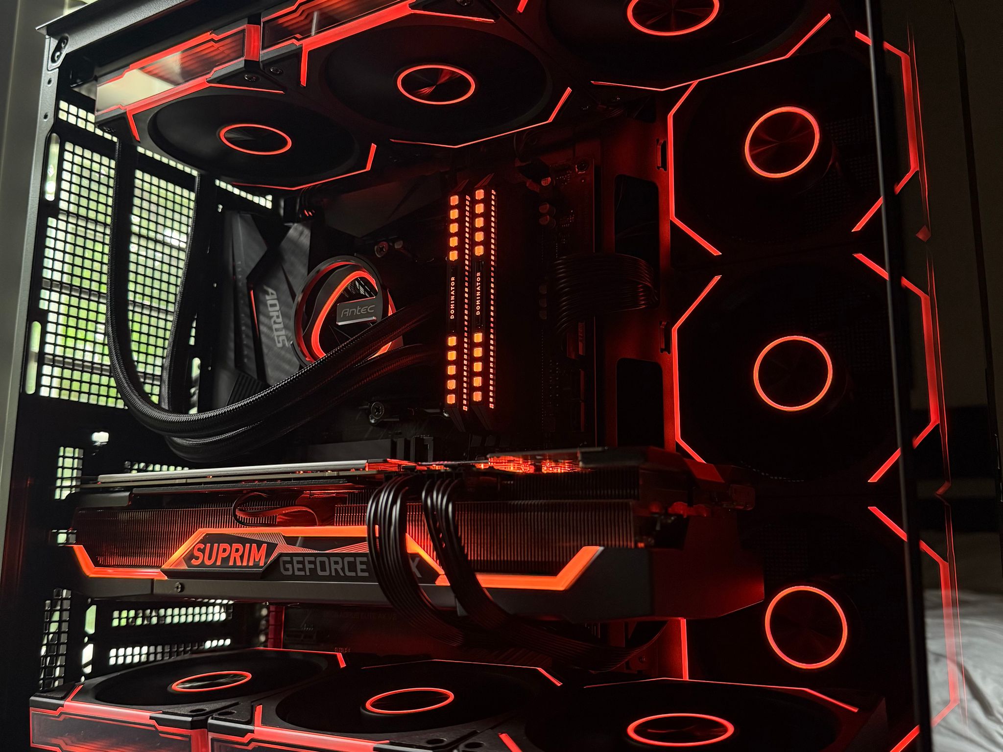 🔥 “Ember” — High-End Gaming PC | Ryzen 7 5800X | MSI Suprim X RTX 3070 | 32GB Corsair Dominator RAM