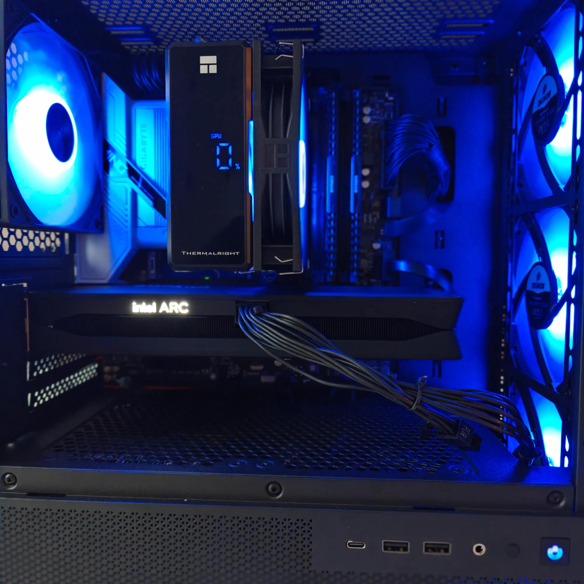 1440P - Arc B580 - Intel Core i5 14600KF - 32GB DDR4 - ARGB - Micro ATX - 1TB SSD