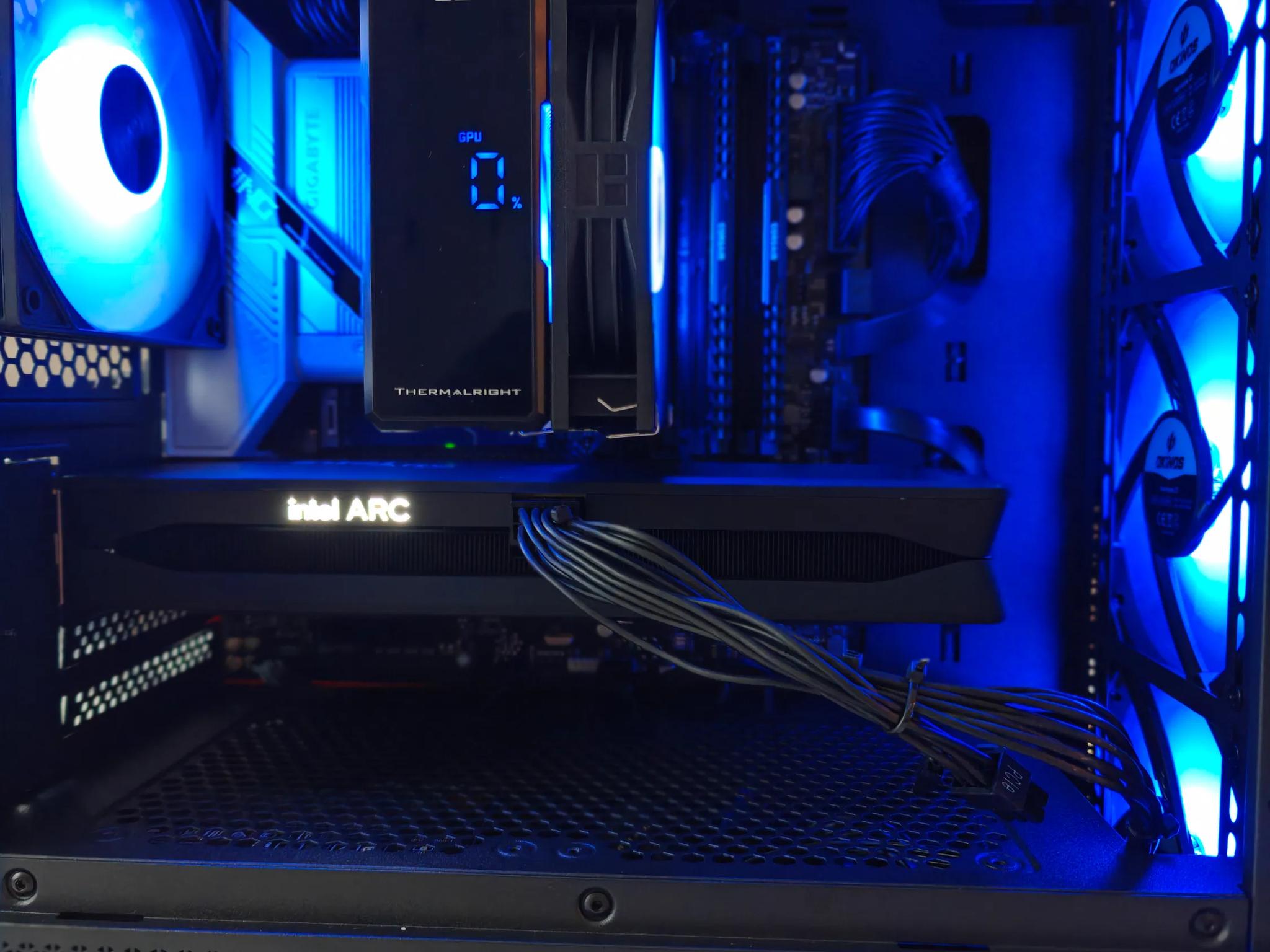 1440P - Arc B580 - Intel Core i5 14600KF - 32GB DDR4 - ARGB - Micro ATX - 1TB SSD