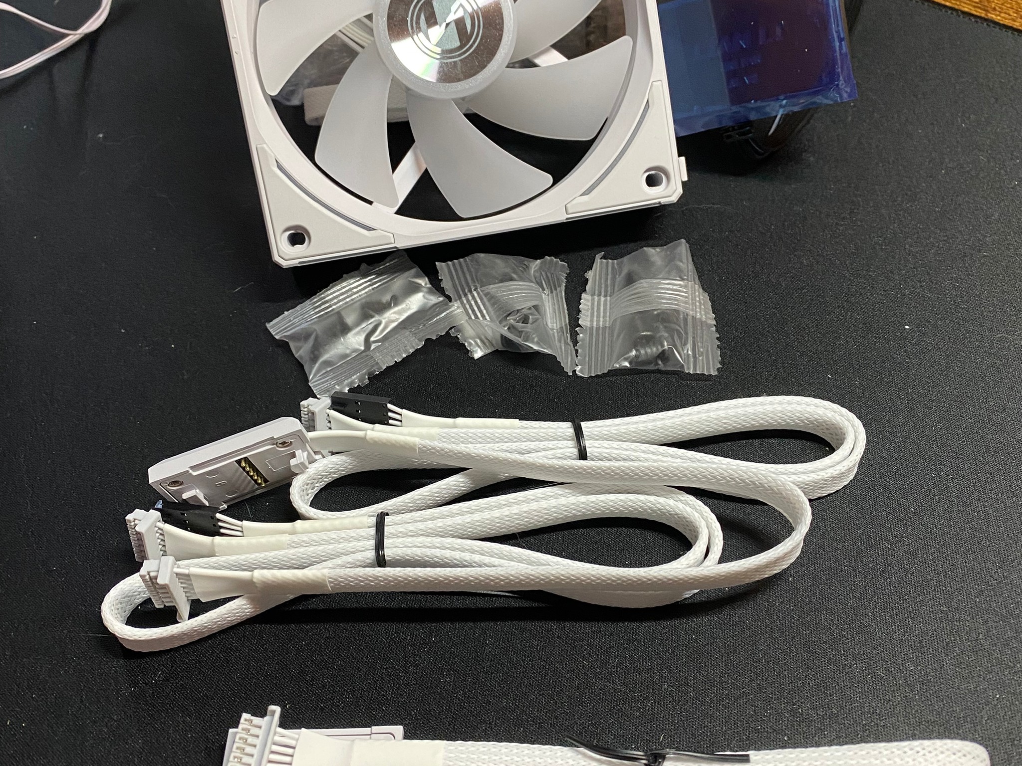 3X Unifan AL 120 V2 *Read Desc*