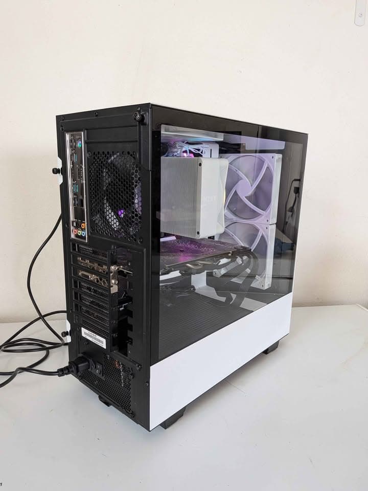 GeForce RTX 2070 Super Custom Gaming PC - Core i7-9700, 16GB RAM, 512GB SSD