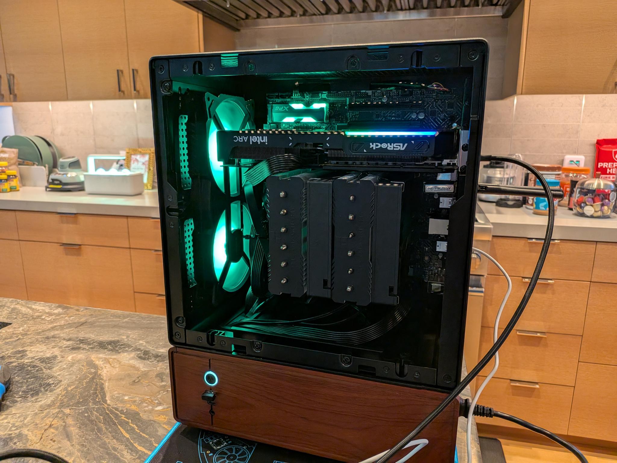 1440p Lumberjack - Intel Arc B580, Intel Core i5 12600KF, 32 GB DDR4, 1 TB Gen 4 NVME, RGB