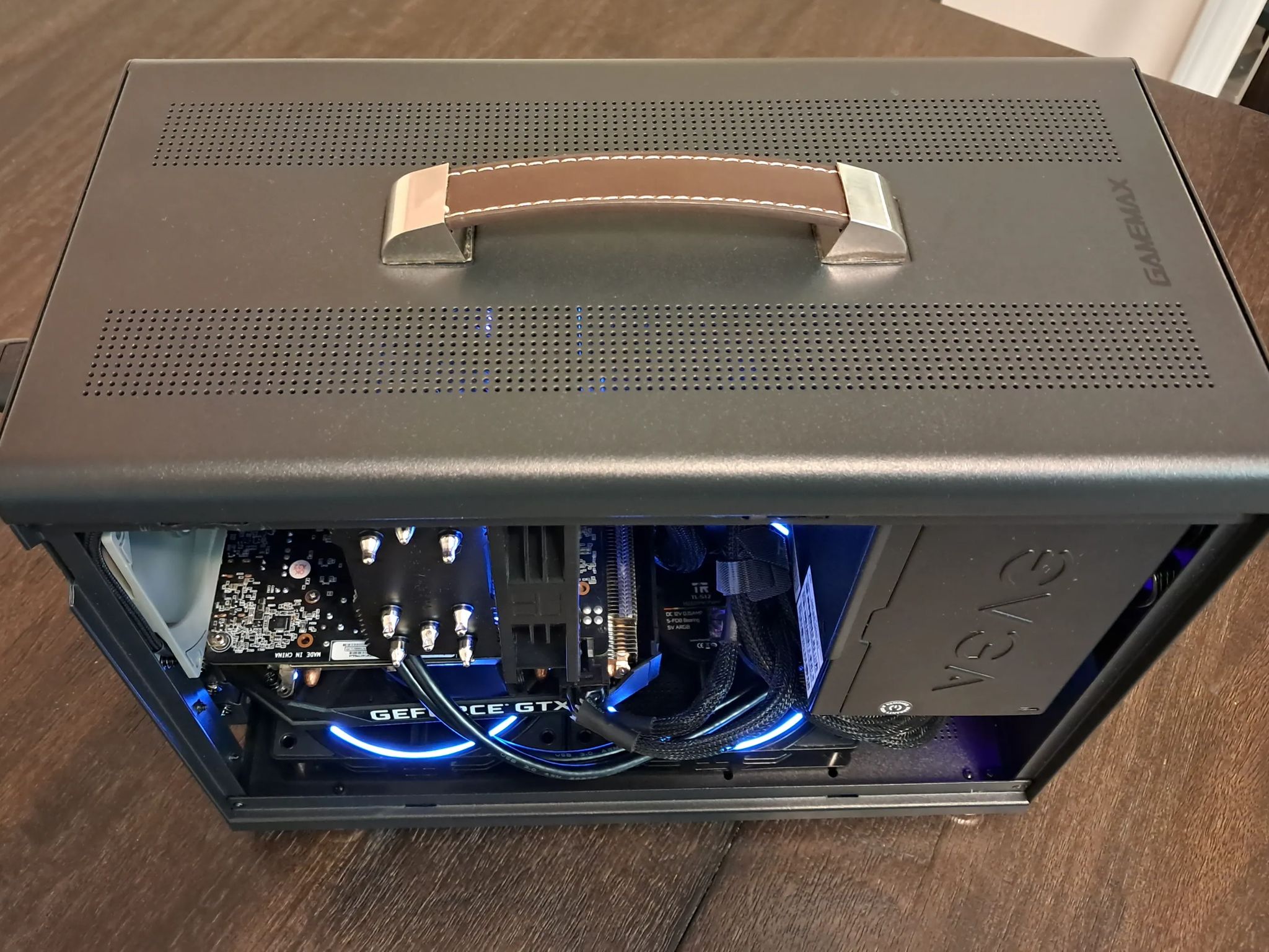 🖥Mini ITX Gamer!/Lunchbox?🧰🥡 GTX 1660 Super | Intel i7-4770K 3.5-3.9 GHz | 1TB SSD
