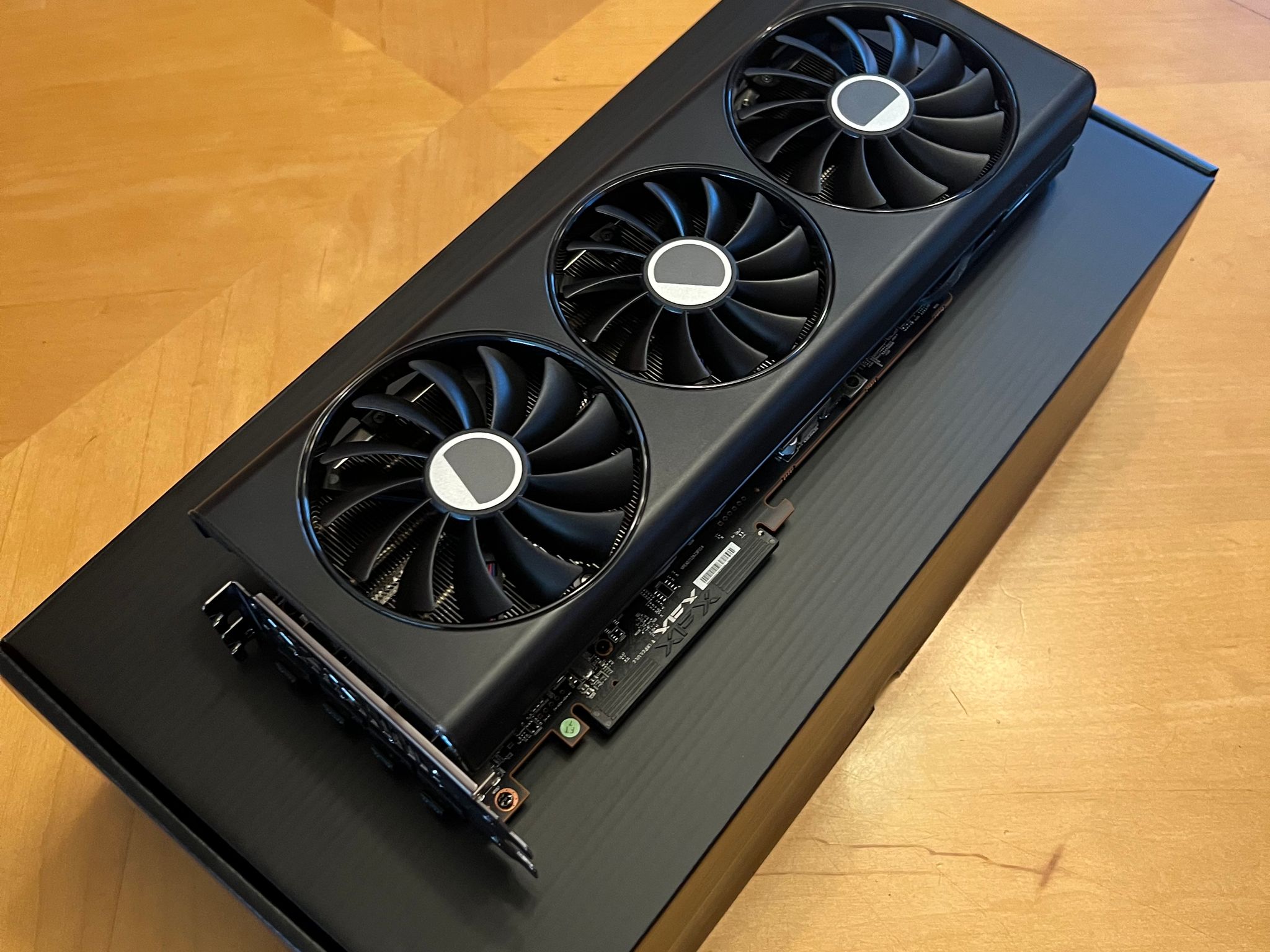 XFX Radeon RX 7700XT - OPEN BOX