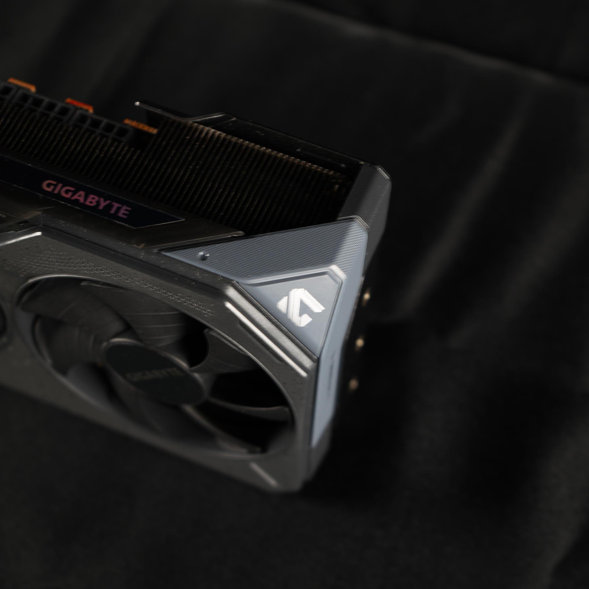 GIGABYTE Radeon RX 9070 XT Gaming OC 16G Graphics Card, PCIe 5.0, 16GB GDDR6