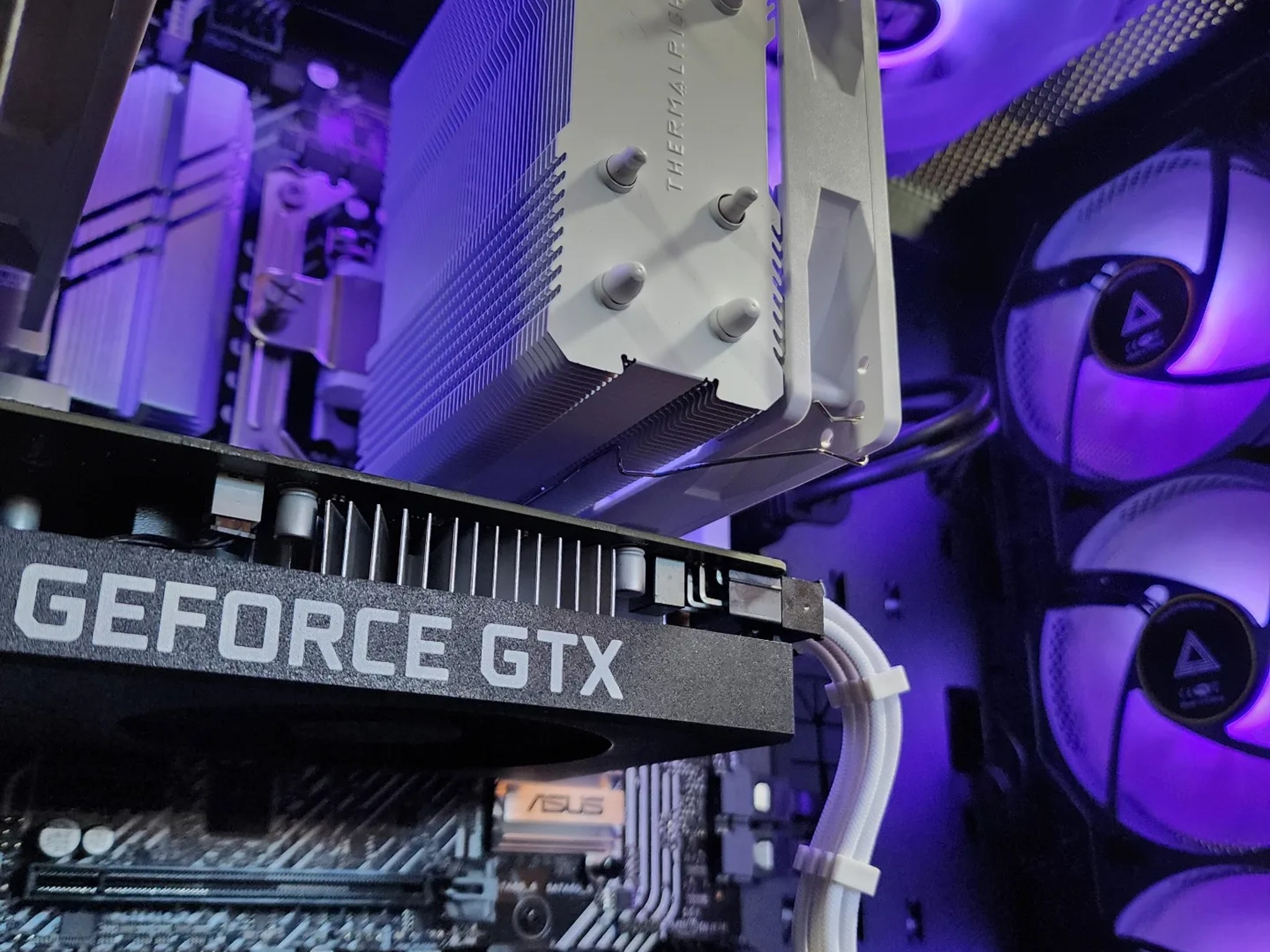 🖤💜🤍 GTX 1650 Super // Intel Core i3 10105F // Gloway 16GB 3200MHz