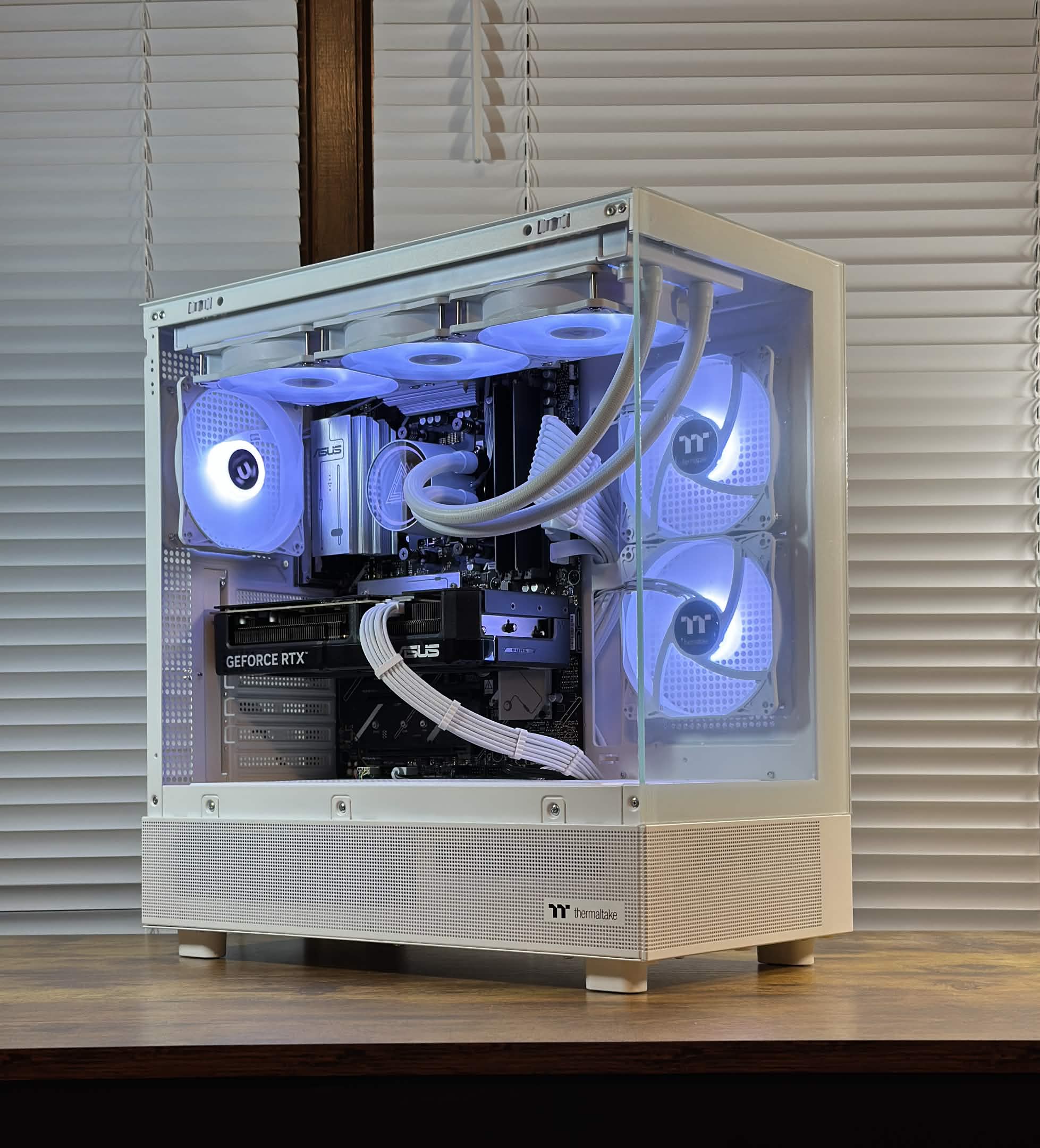 RTX 5070 12GB | Ryzen 7 7700 | 32GB DDR5 | 3TB Storage | Win11 | WIFI | 1440P/4K Gaming PC