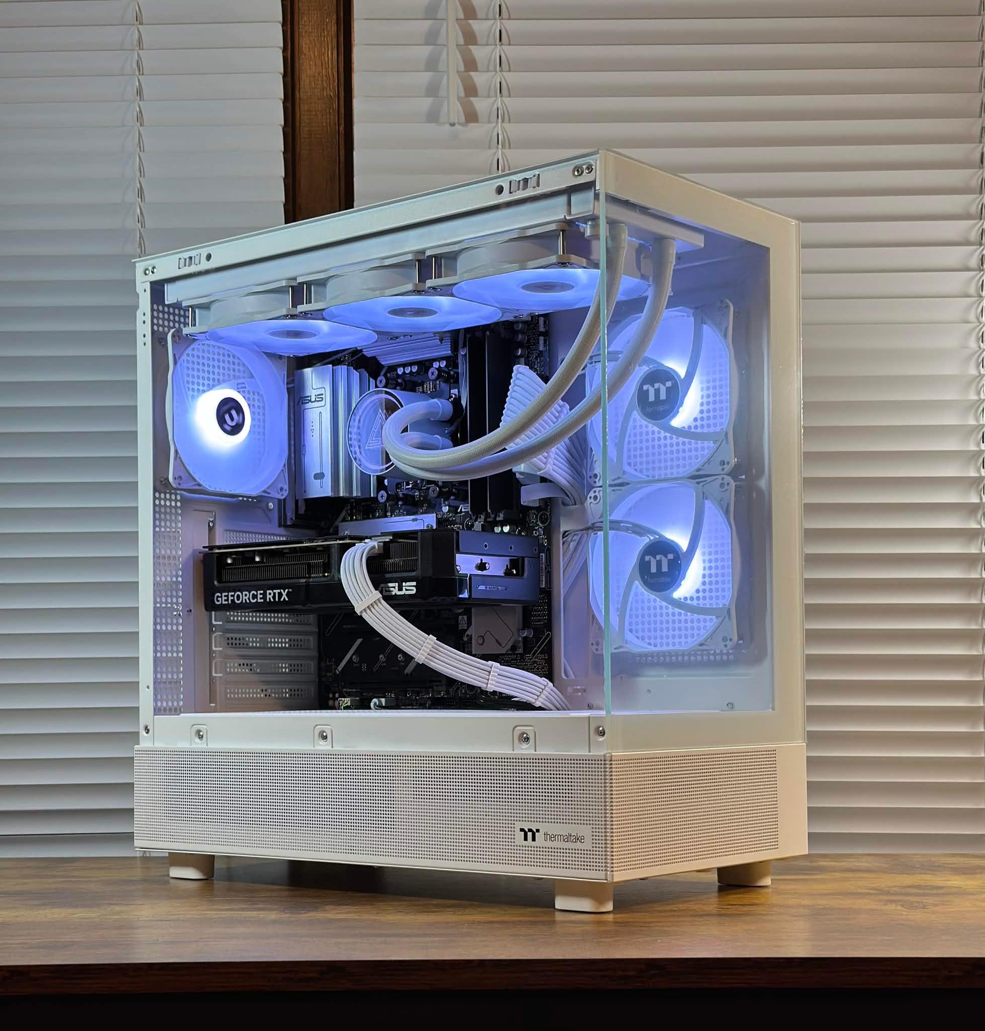 RTX 5070 12GB | Ryzen 7 7700 | 32GB DDR5 | 3TB Storage | Win11 | WIFI | 1440P/4K Gaming PC