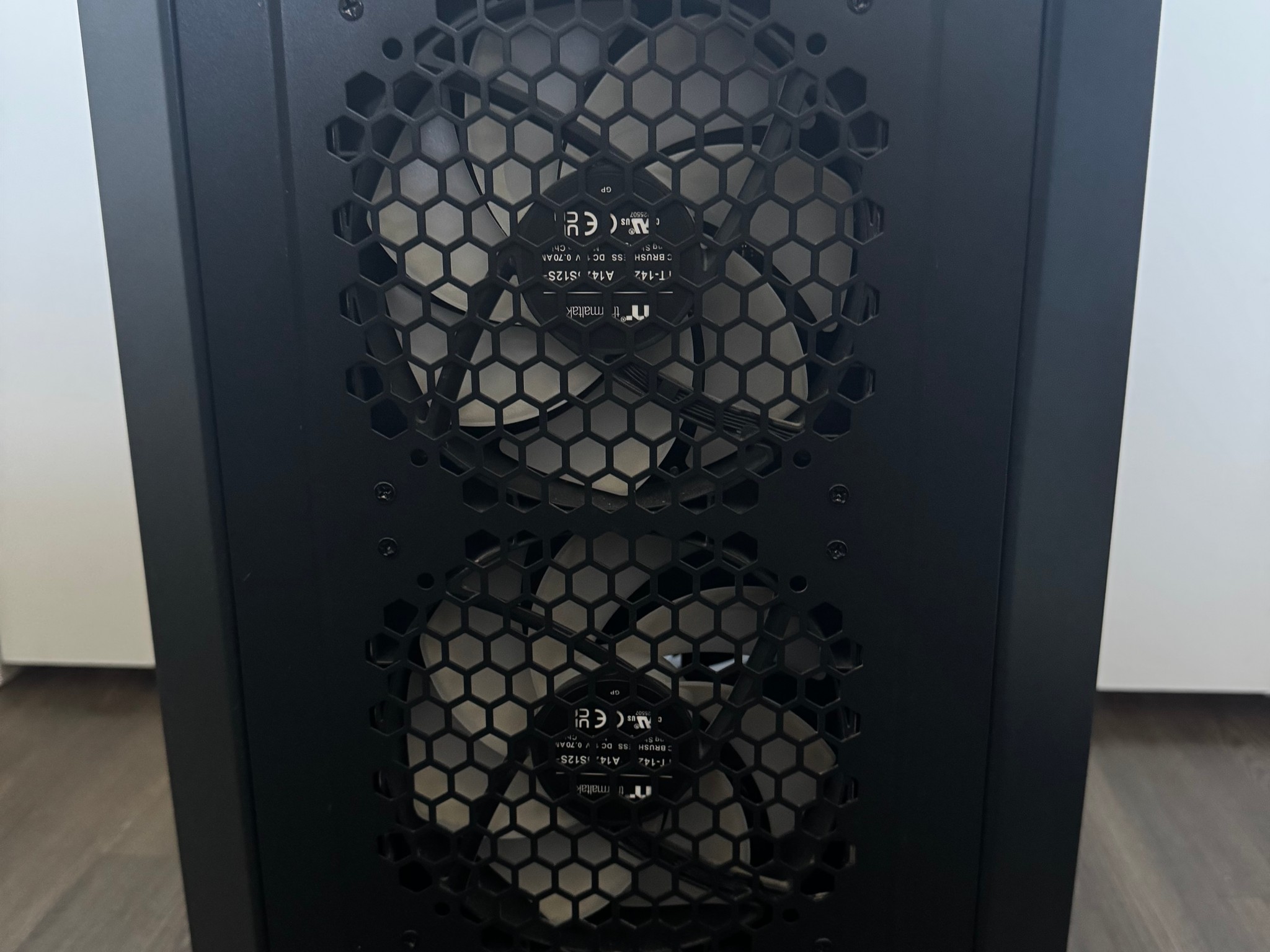 GeForce RTX 5060 Ti 16GB Custom Gaming PC - Ryzen 7 7800X3D, 32GB RAM, 1TB SSD