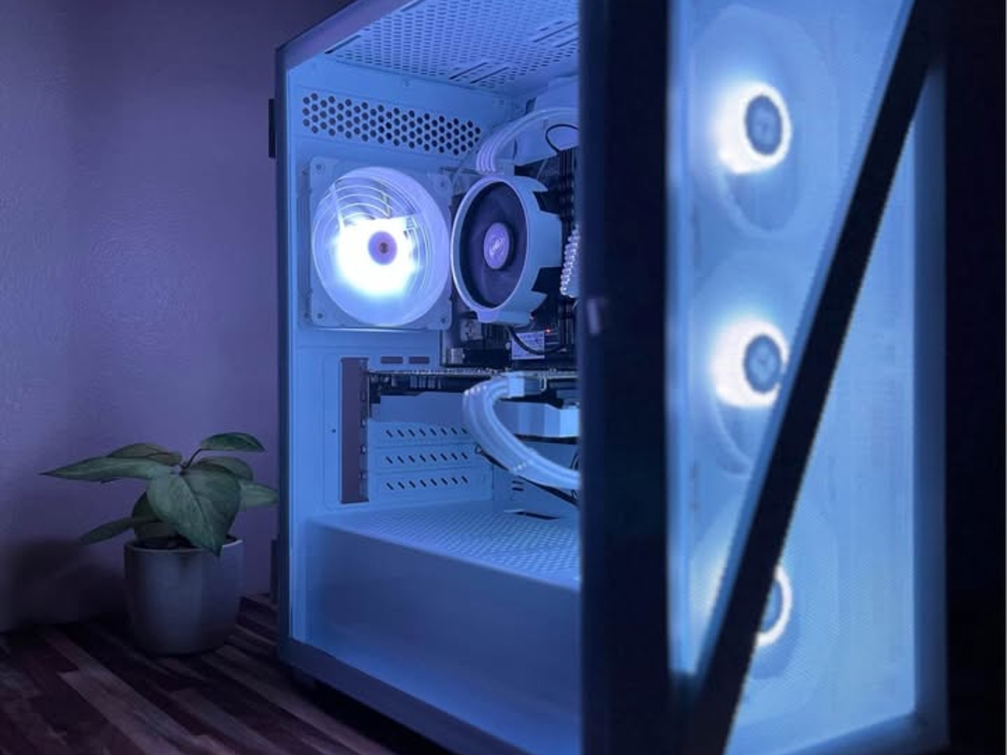 Custom White-Themed Gaming PC – Brand New Build!