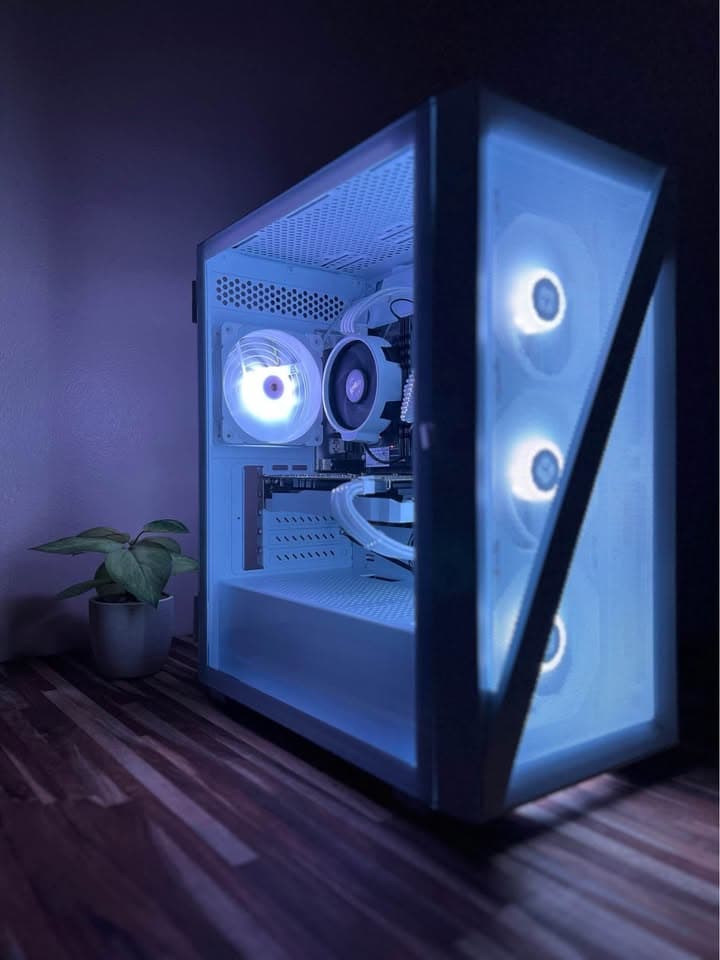 Custom White-Themed Gaming PC – Brand New Build!