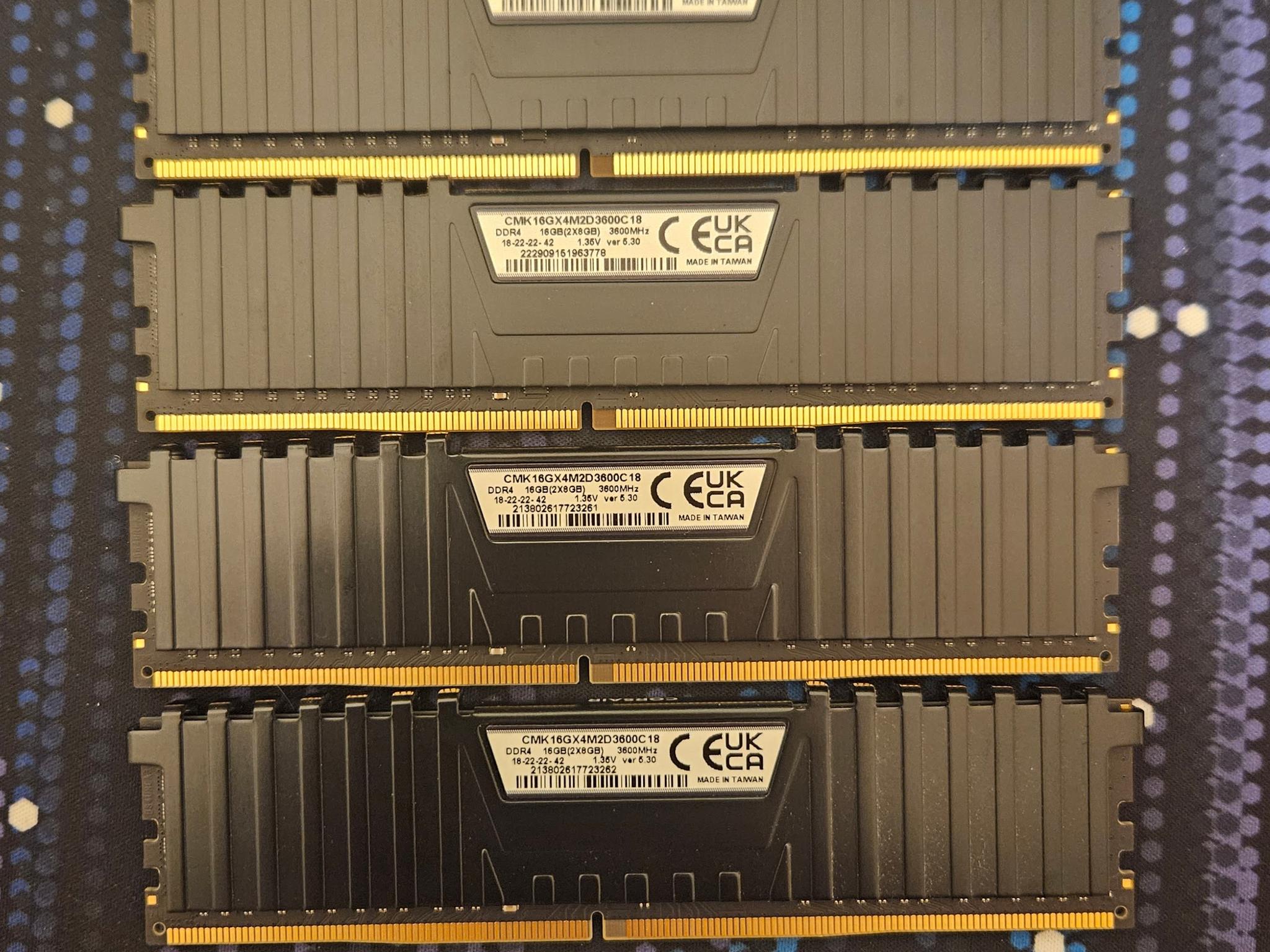 CORSAIR VENGEANCE DDR4 RAM 32GB (4x8GB) 3600MHz