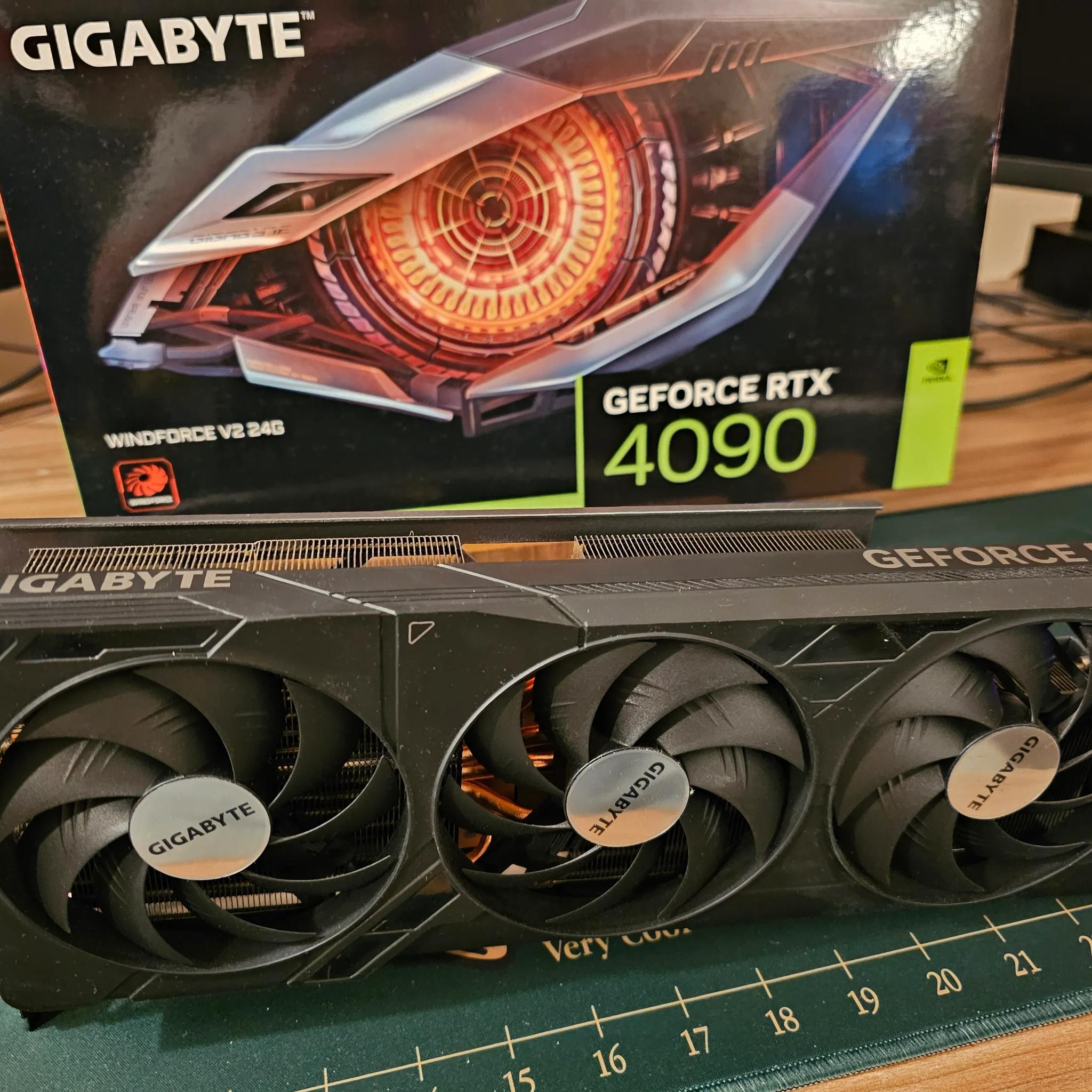 Light Use In Box Gigabyte RTX 4090 Windforce V2