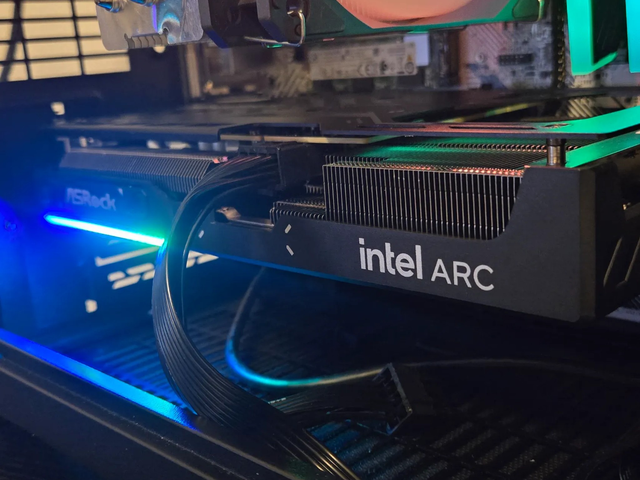 🧙 BATTLEMAGE 🧙 RYZEN 5 5600 / INTEL ARC B570 / 1TB / 32GB